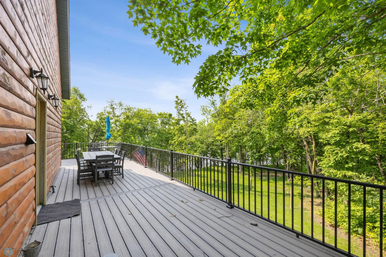Cabin Deck