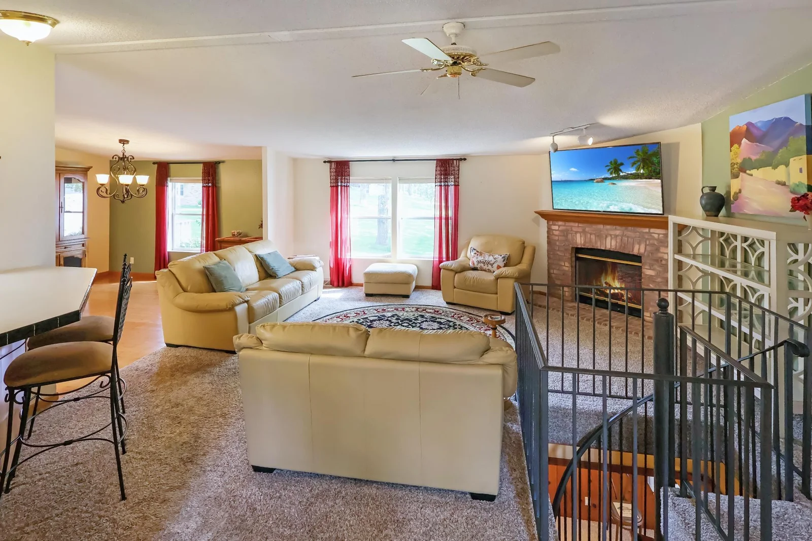 Main house-Spacious living room with fireplace..jpg