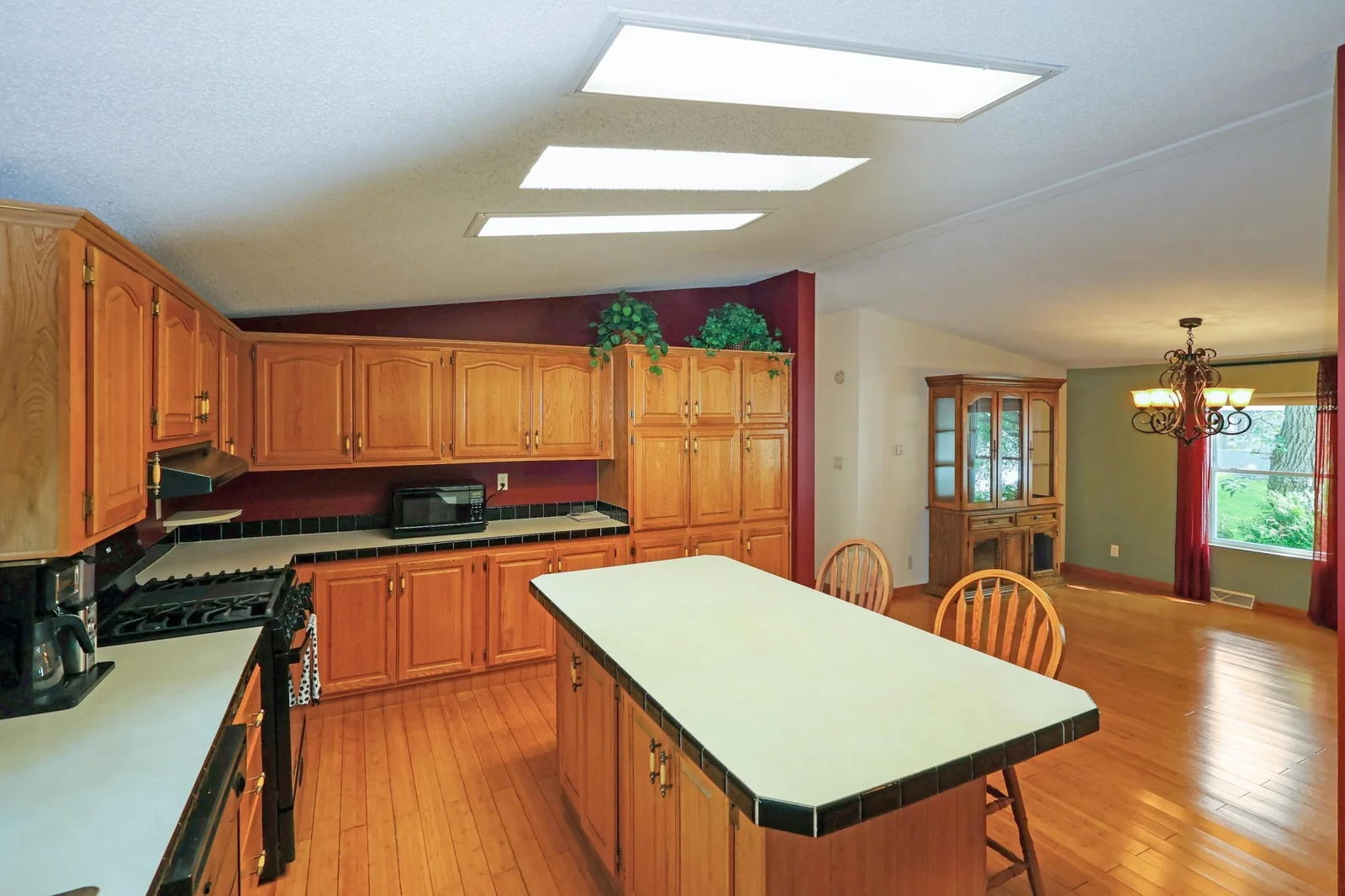 Main house- open kitchen to dining..jpg