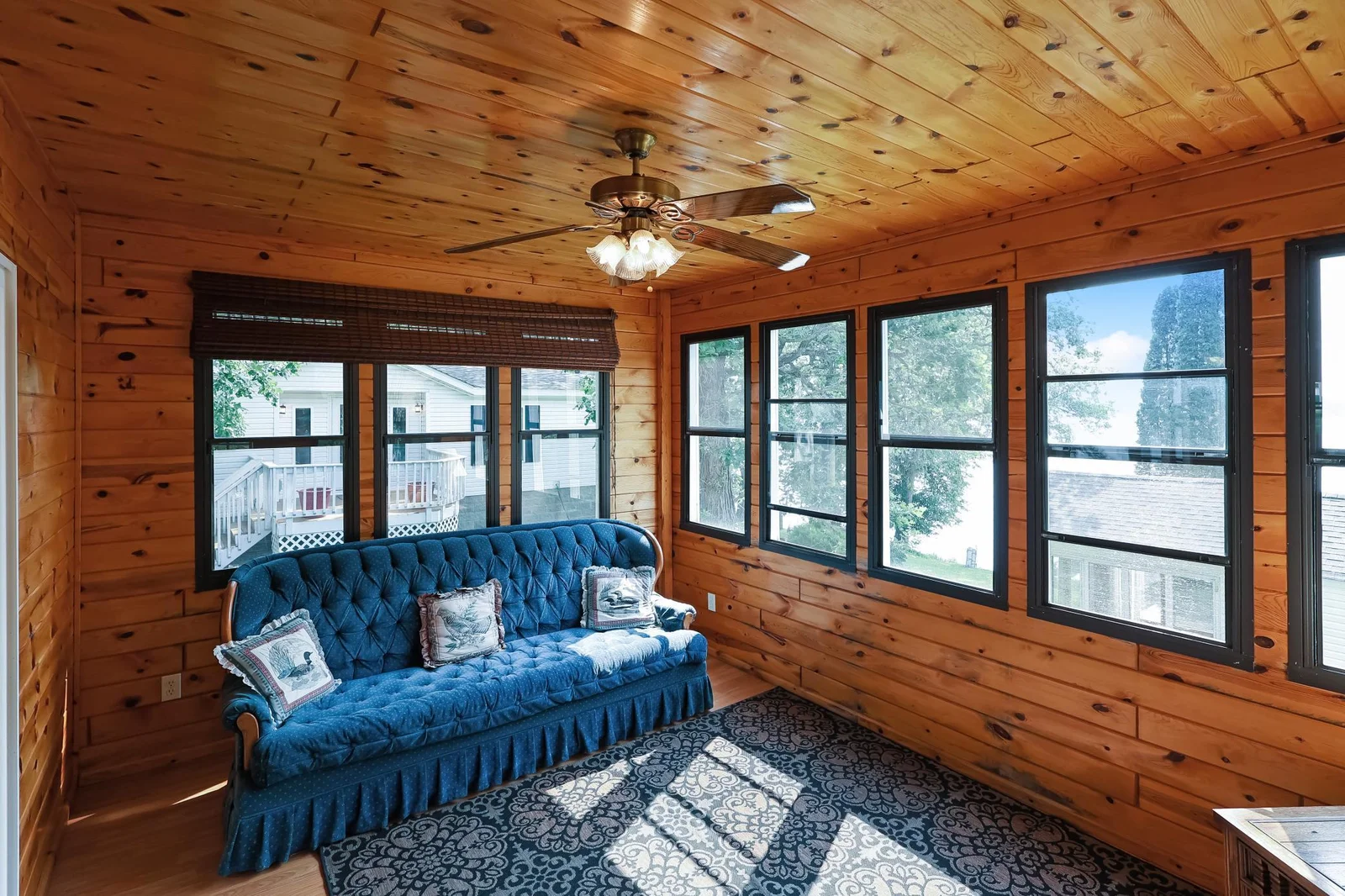 Cabin 2- beautiful sunroom!.jpg