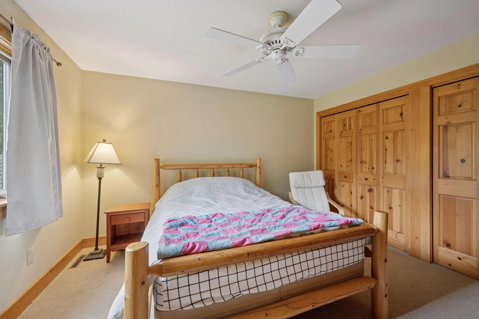 Upper level 2nd bedroom
