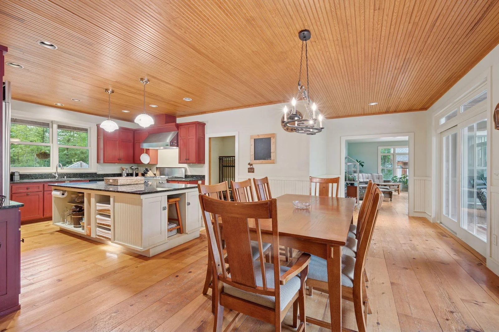 Convenient open floor plan