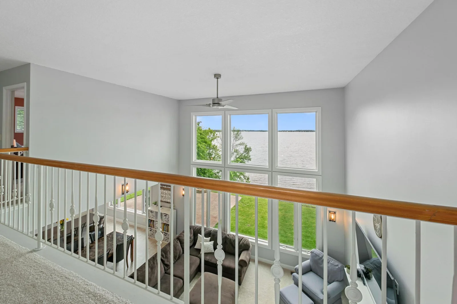 Overlook the lake from upper level lofted area