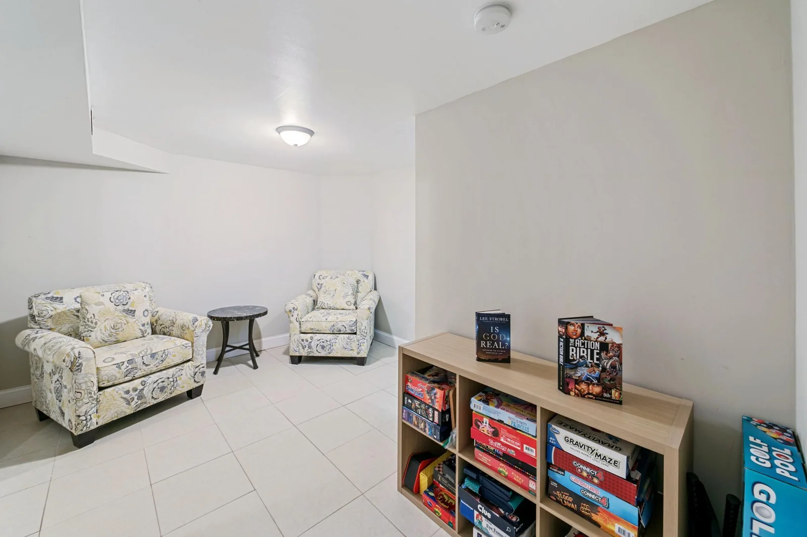 Entering the lower level with extra space to use