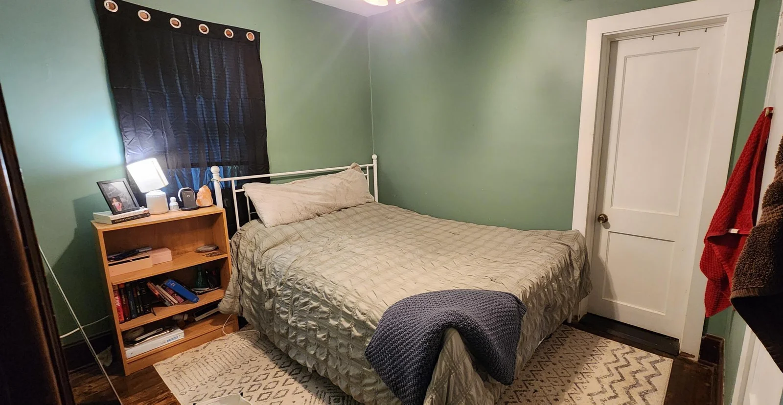 Second bedroom