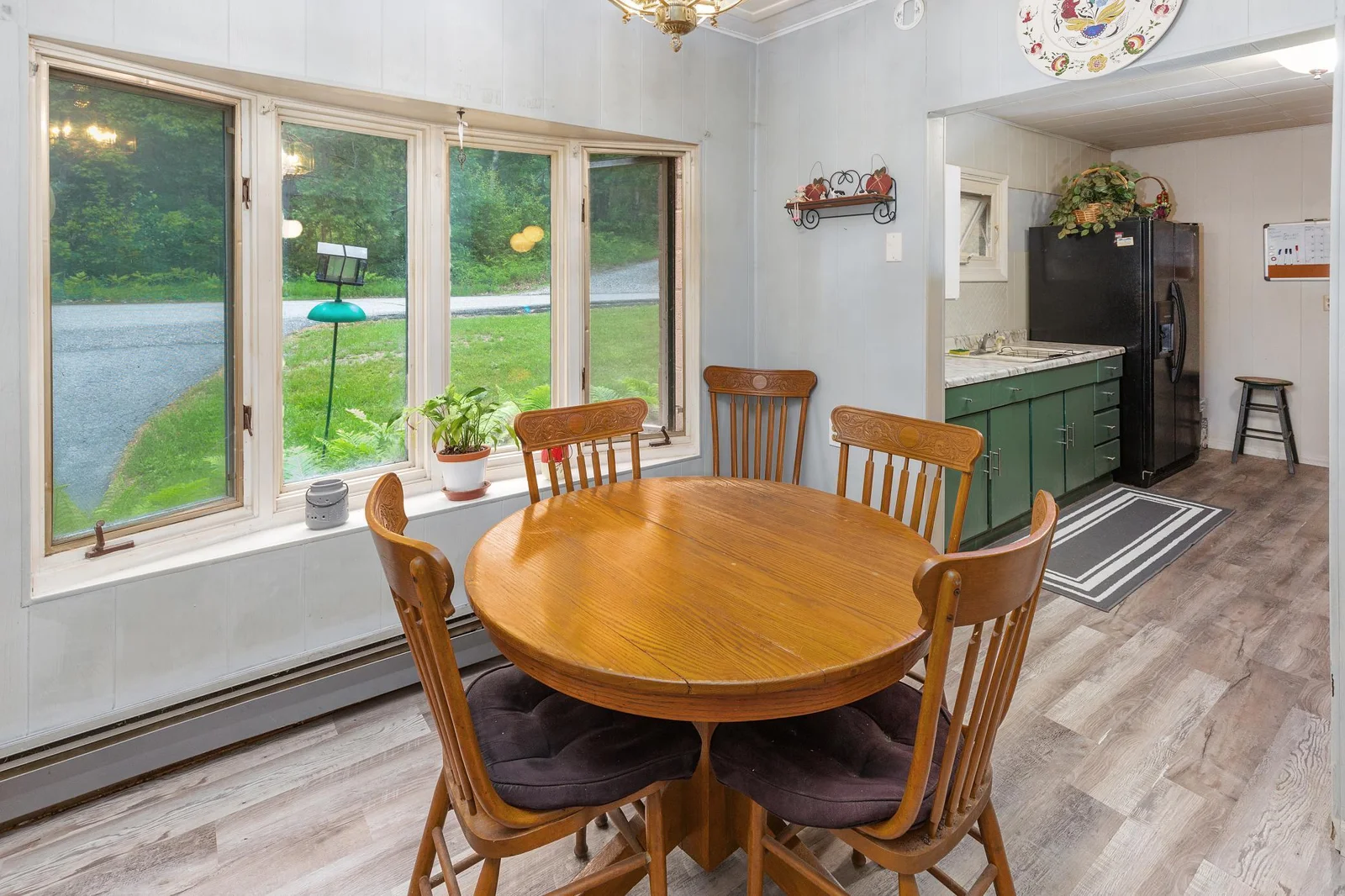 Dining room 1.jpg