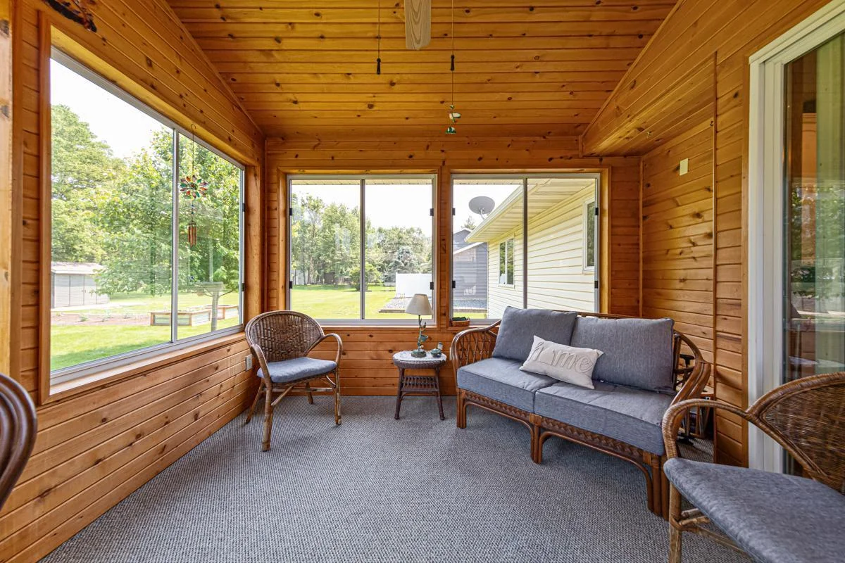 29 Porch.jpg