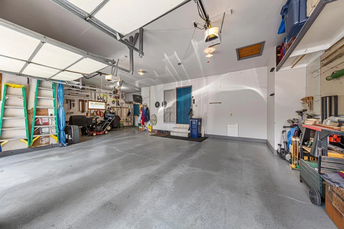 50 Garage.jpg