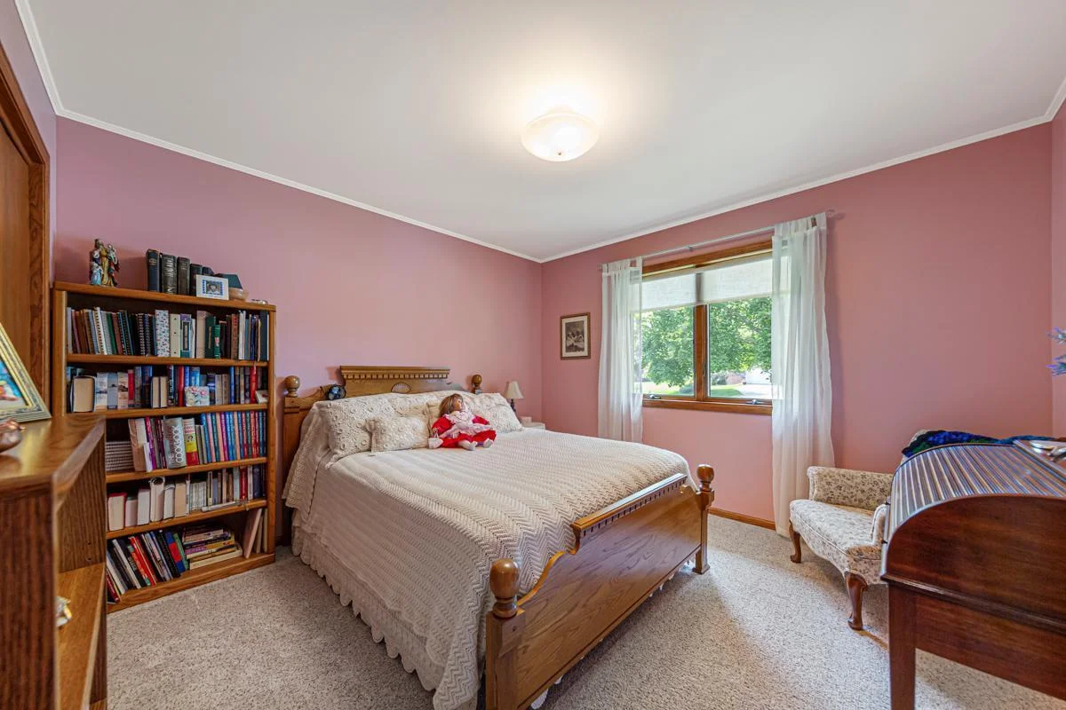 35 Bedroom 2.jpg