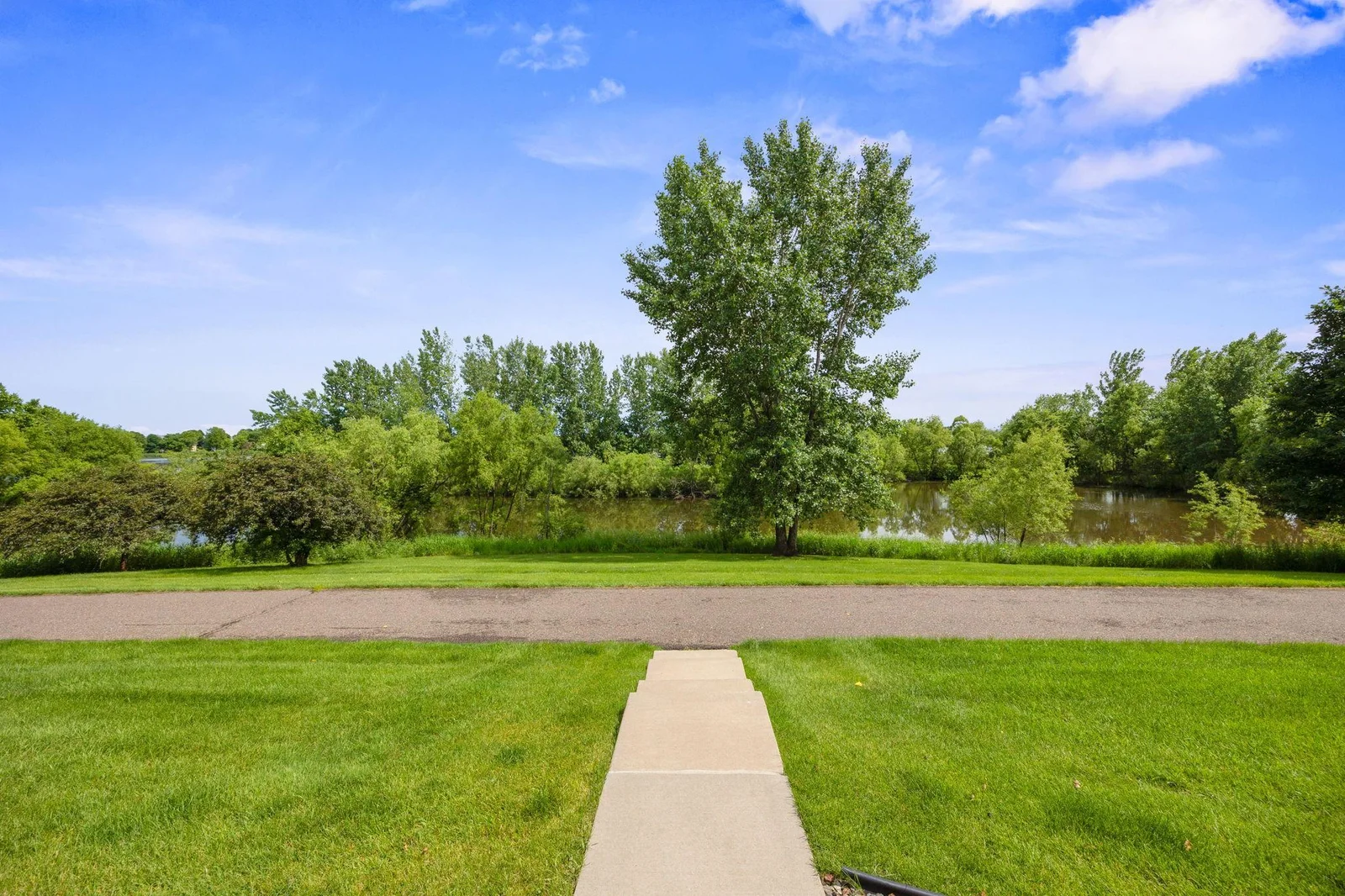 Privacy and water views are so much better than not having this, right!?! No neighbors yards or houses to look at from your home. Schedule your appointment today!