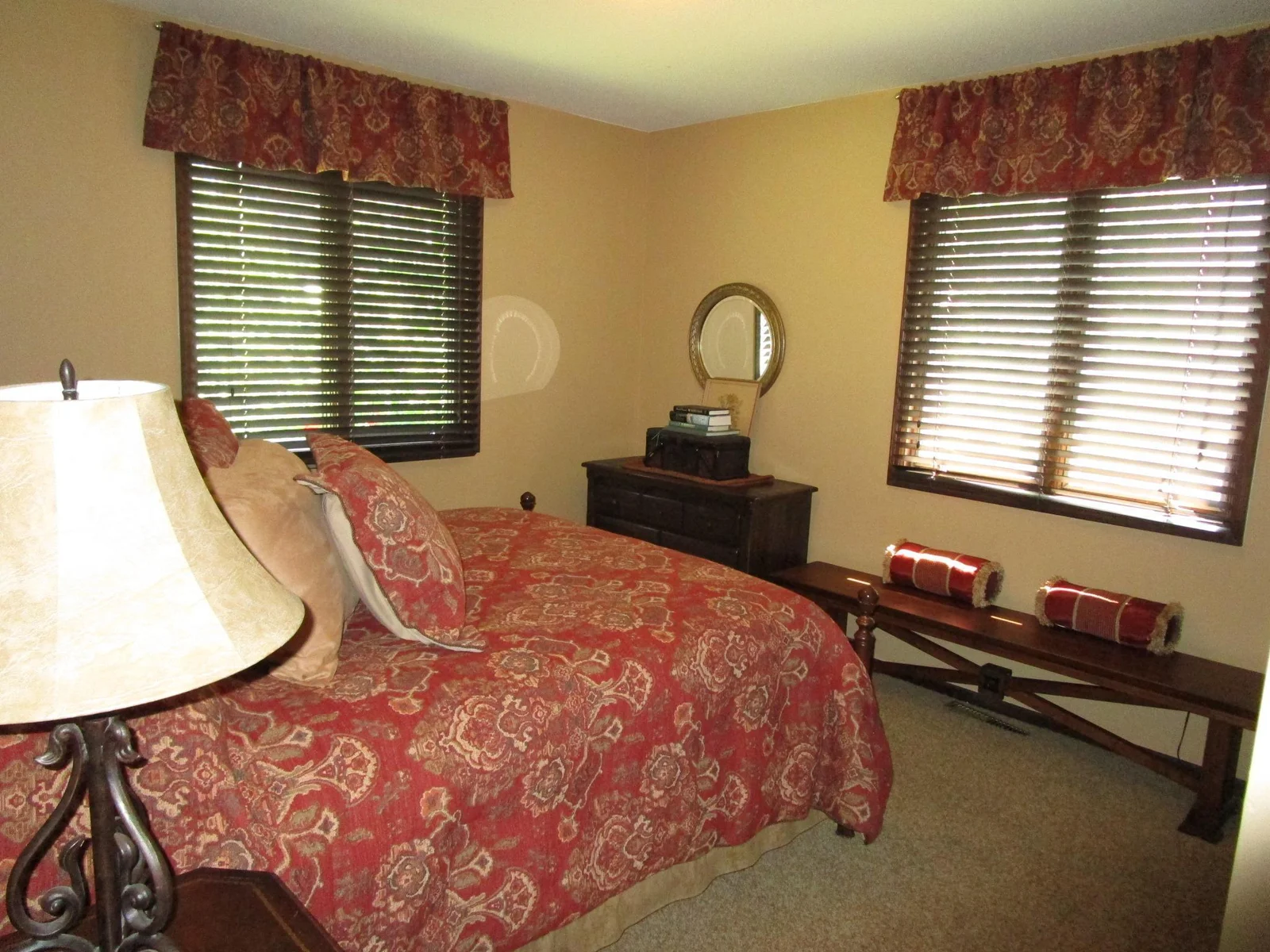 Bedroom 2.JPG