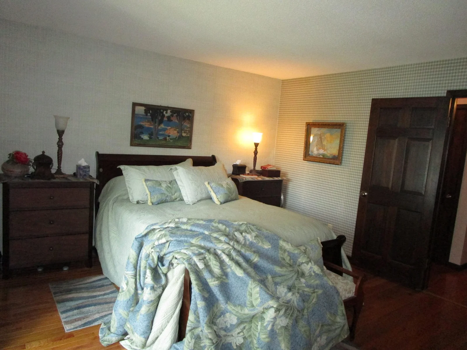 Primary Bedroom.JPG
