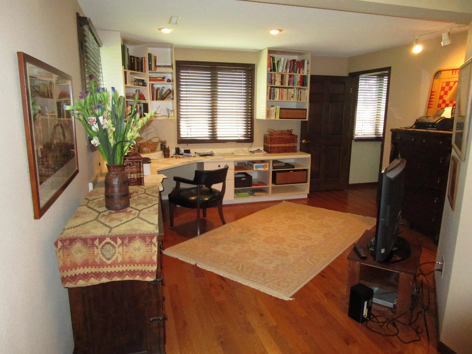 Lower Level Office Space.JPG