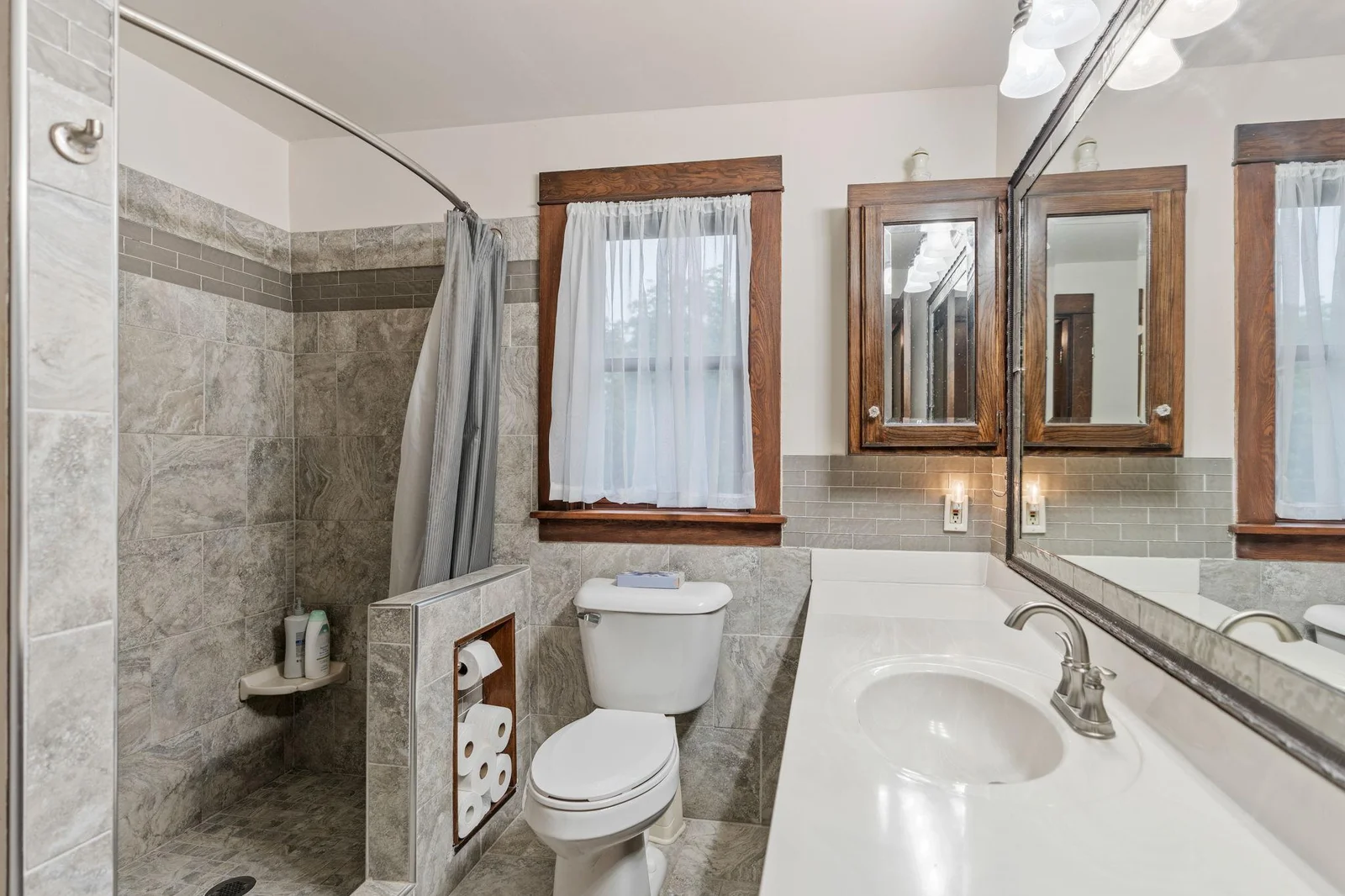 Upper level 3/4 Bathroom.