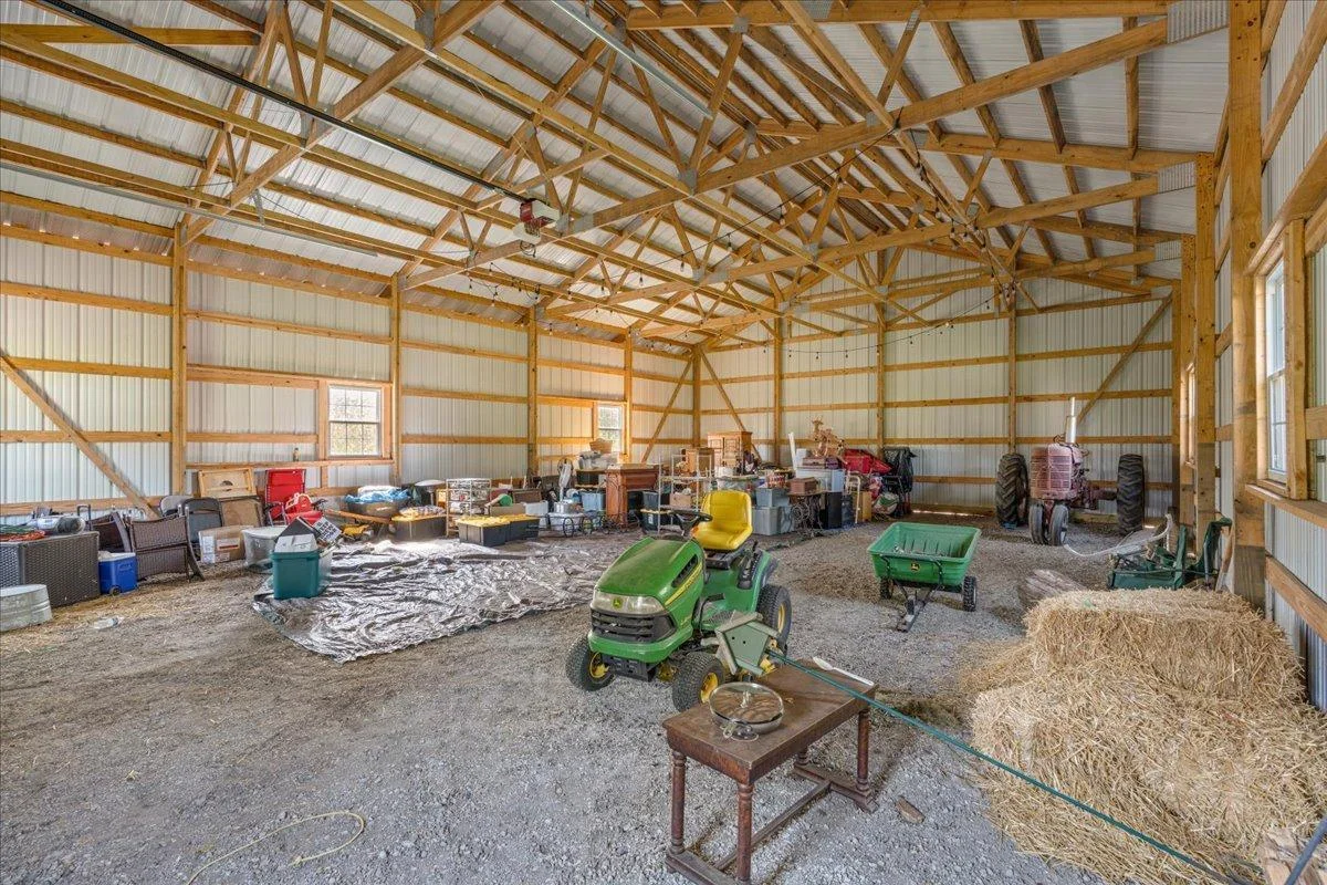 Tons of space for future horse stalls, small riding arena, or all the fun toys!