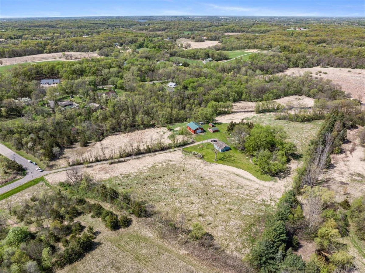 Build your dream home, start or expand a hobby farm, or create your own horse paradise
