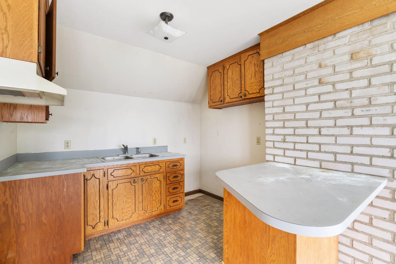 Upper level kitchenette
