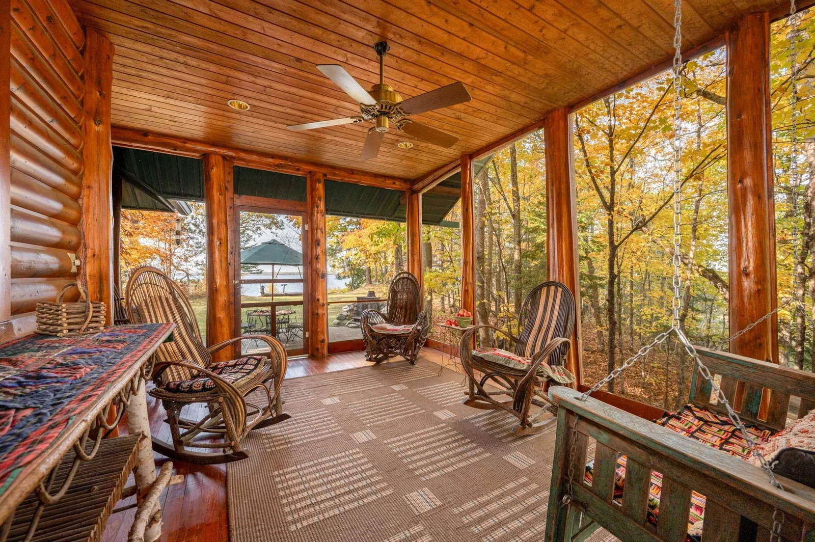 Screen Porch off Kitchen