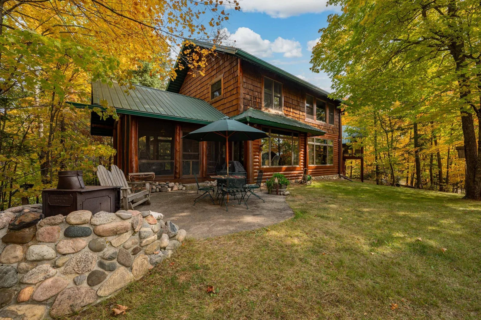 Your Outdoor Lakeside Retreat