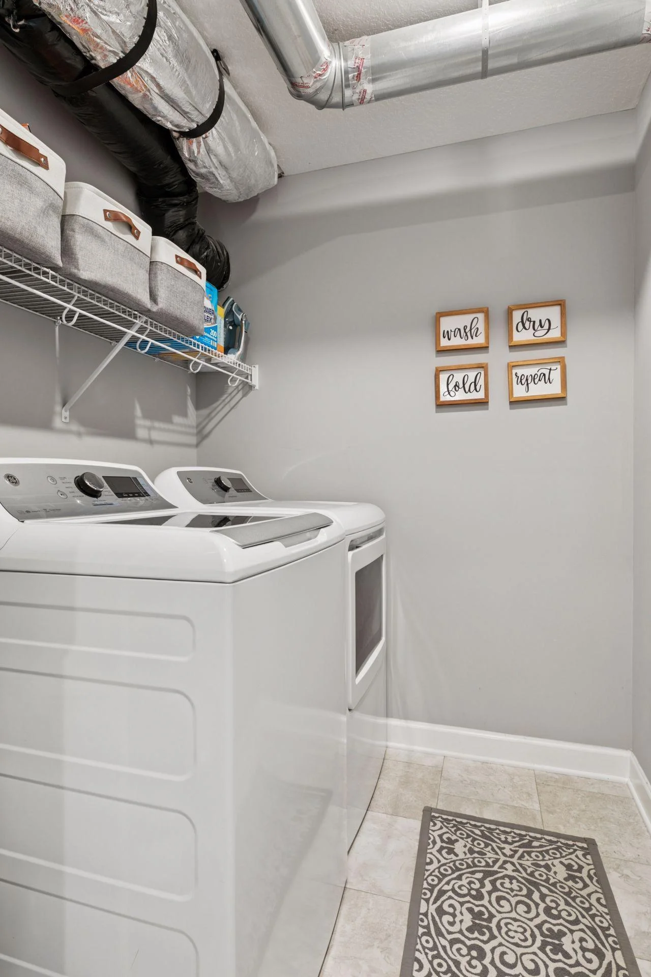 Upper-level laundry room