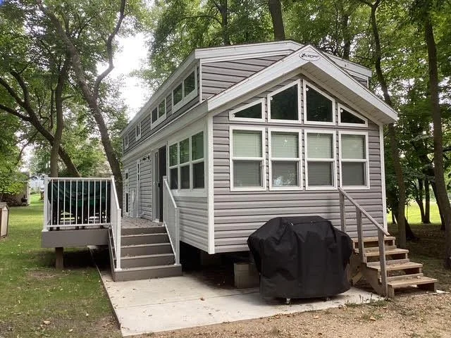 Front of house.jpg