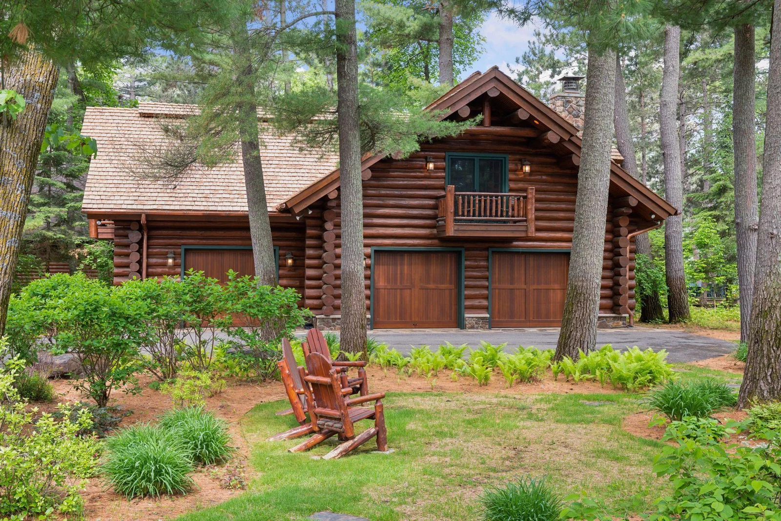 Detached Garage
