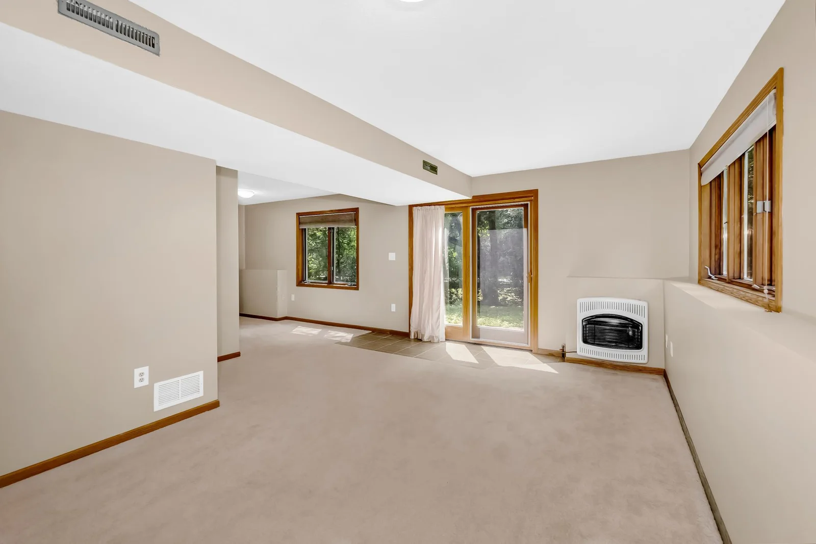 Family room 2