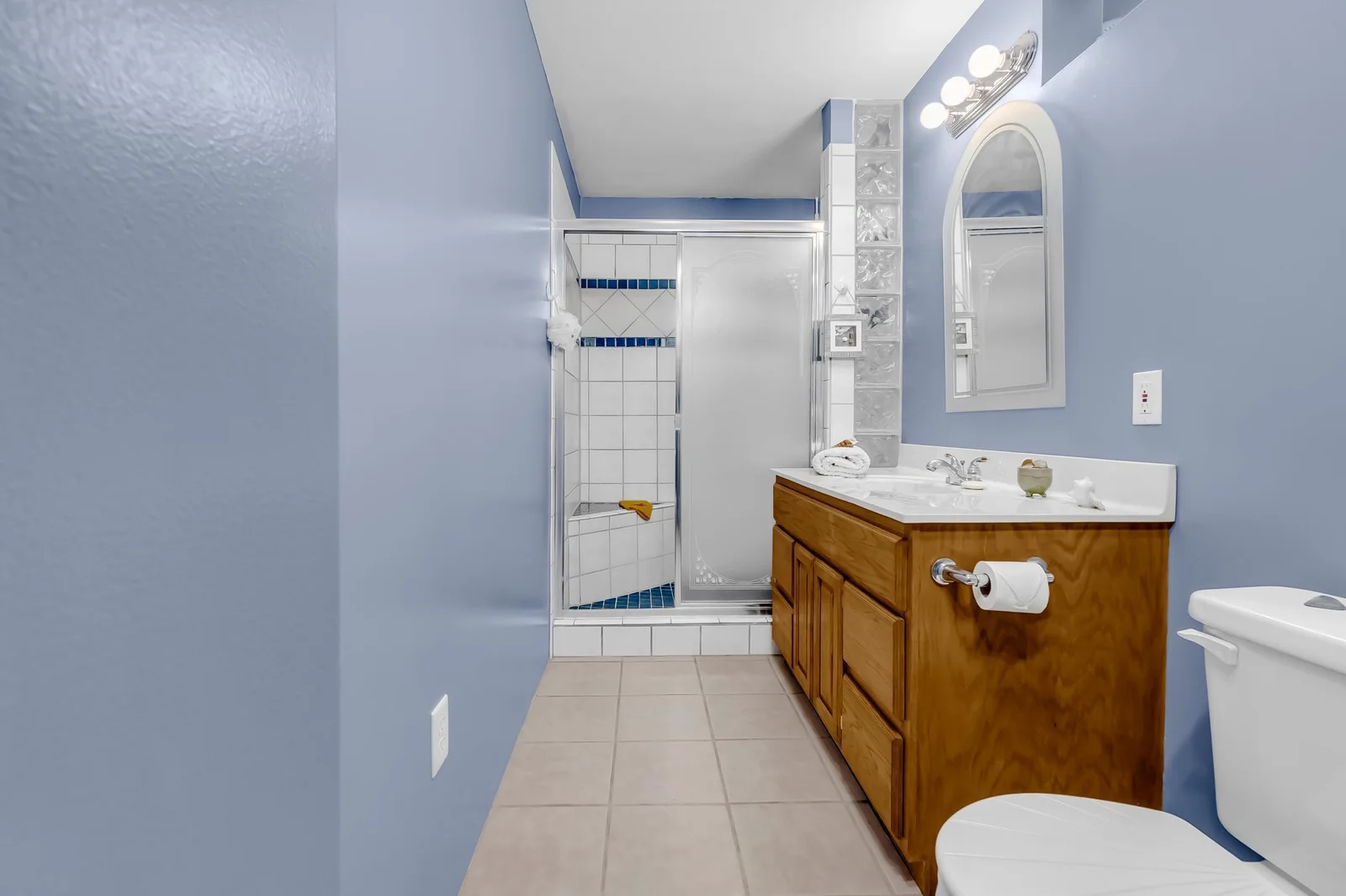 Bathroom 4th