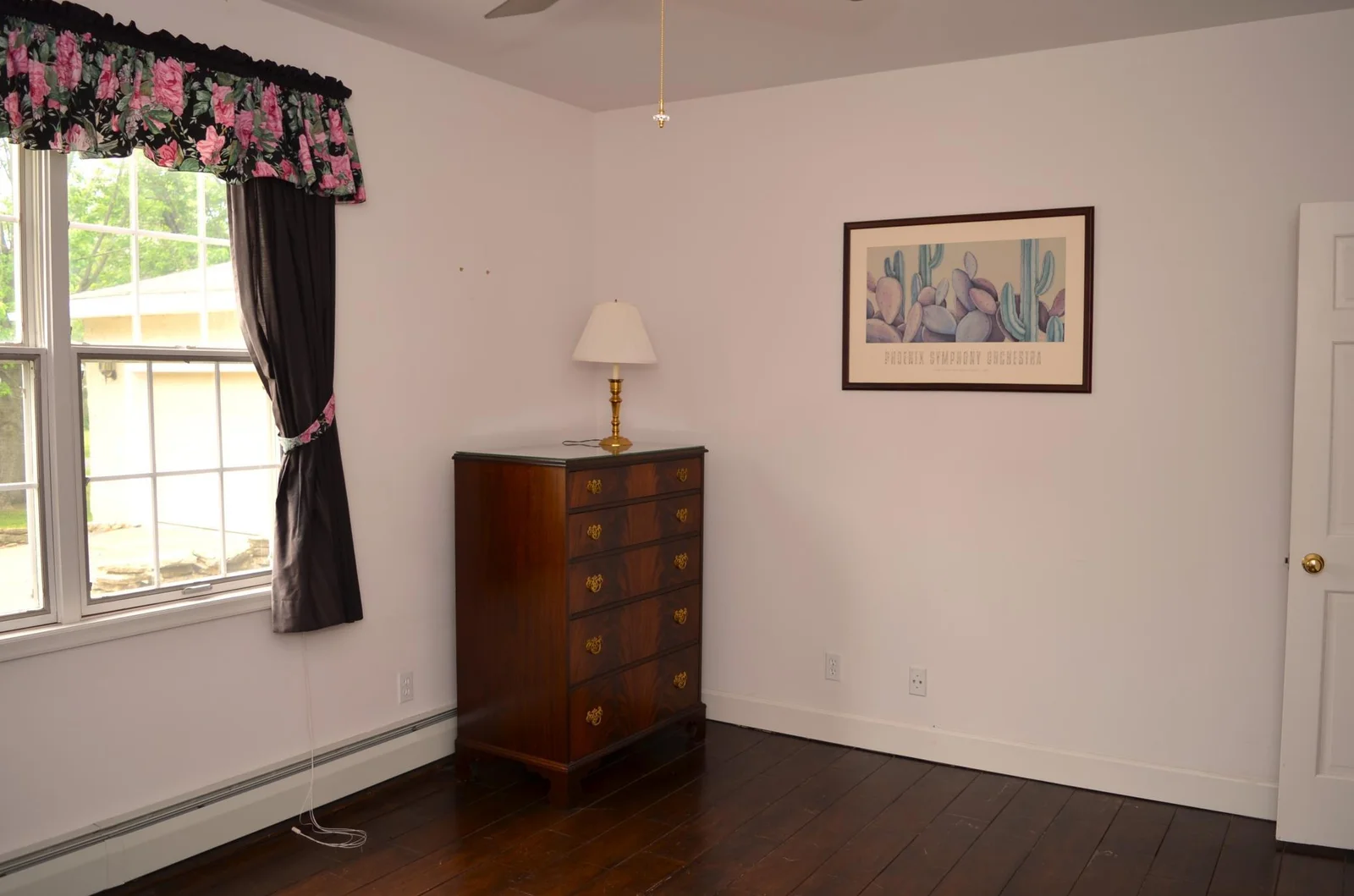 Second bedroom 1.JPG