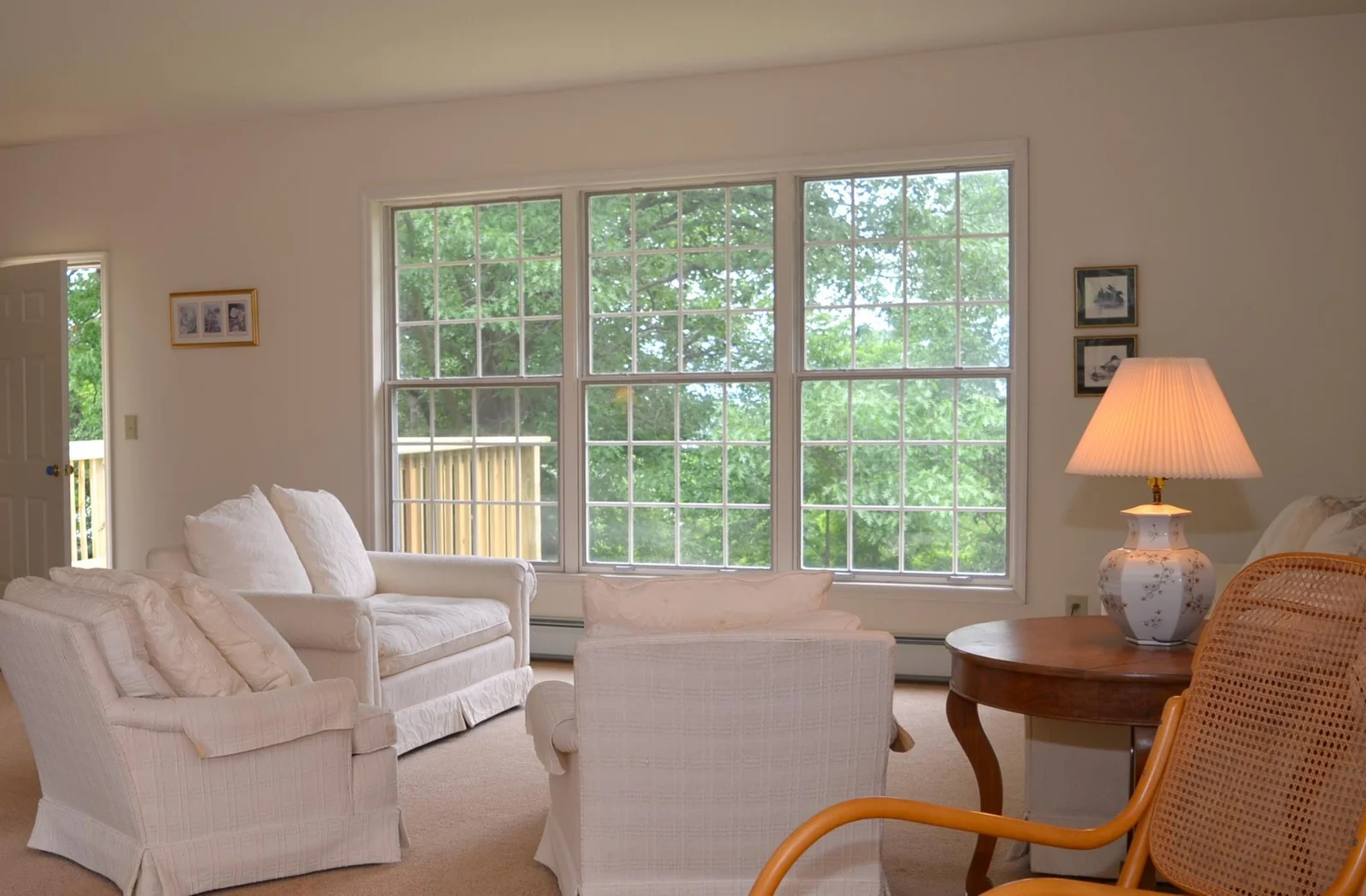 Living Room 2.JPG