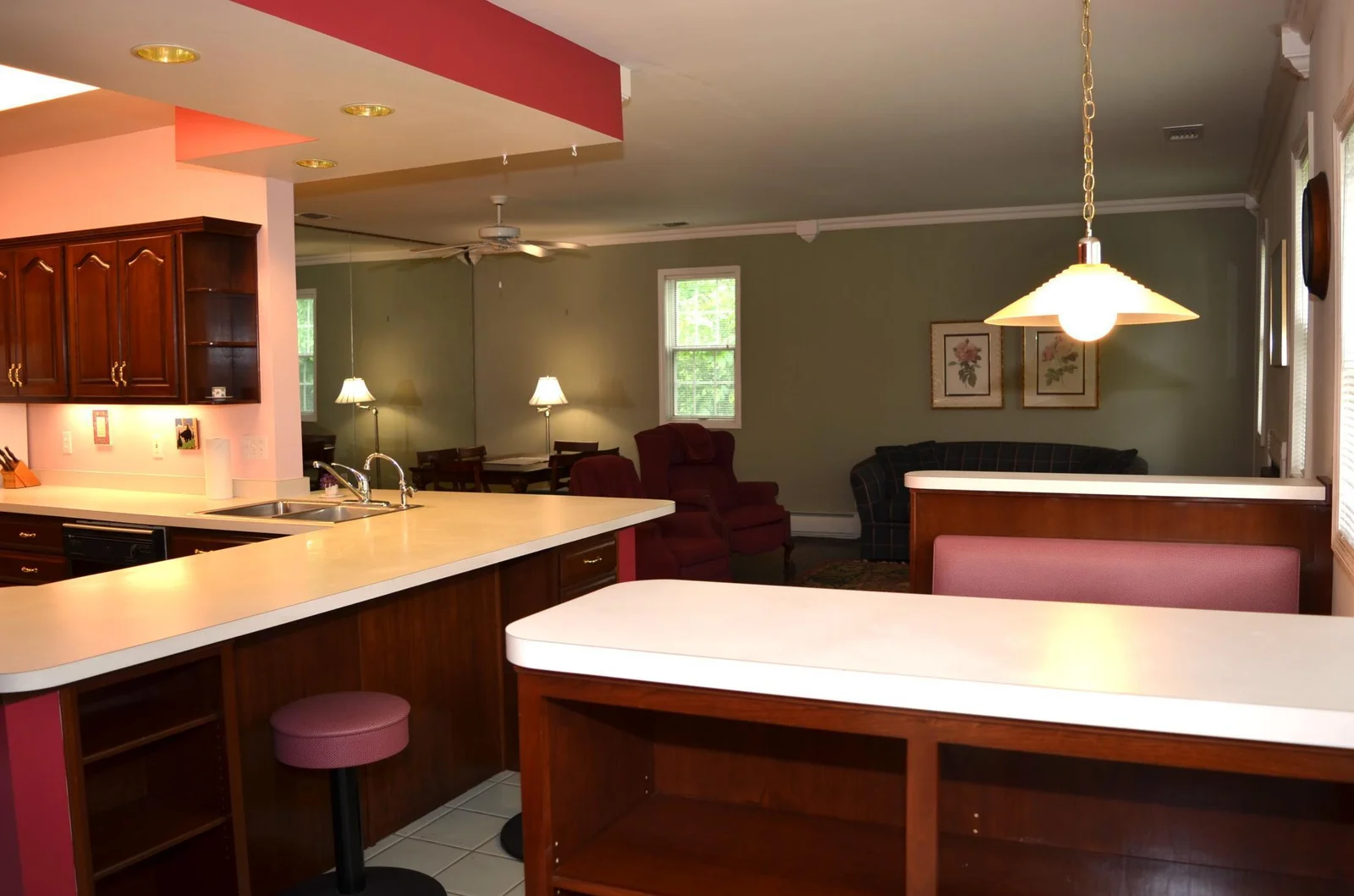 Breakfast Nook 1.JPG