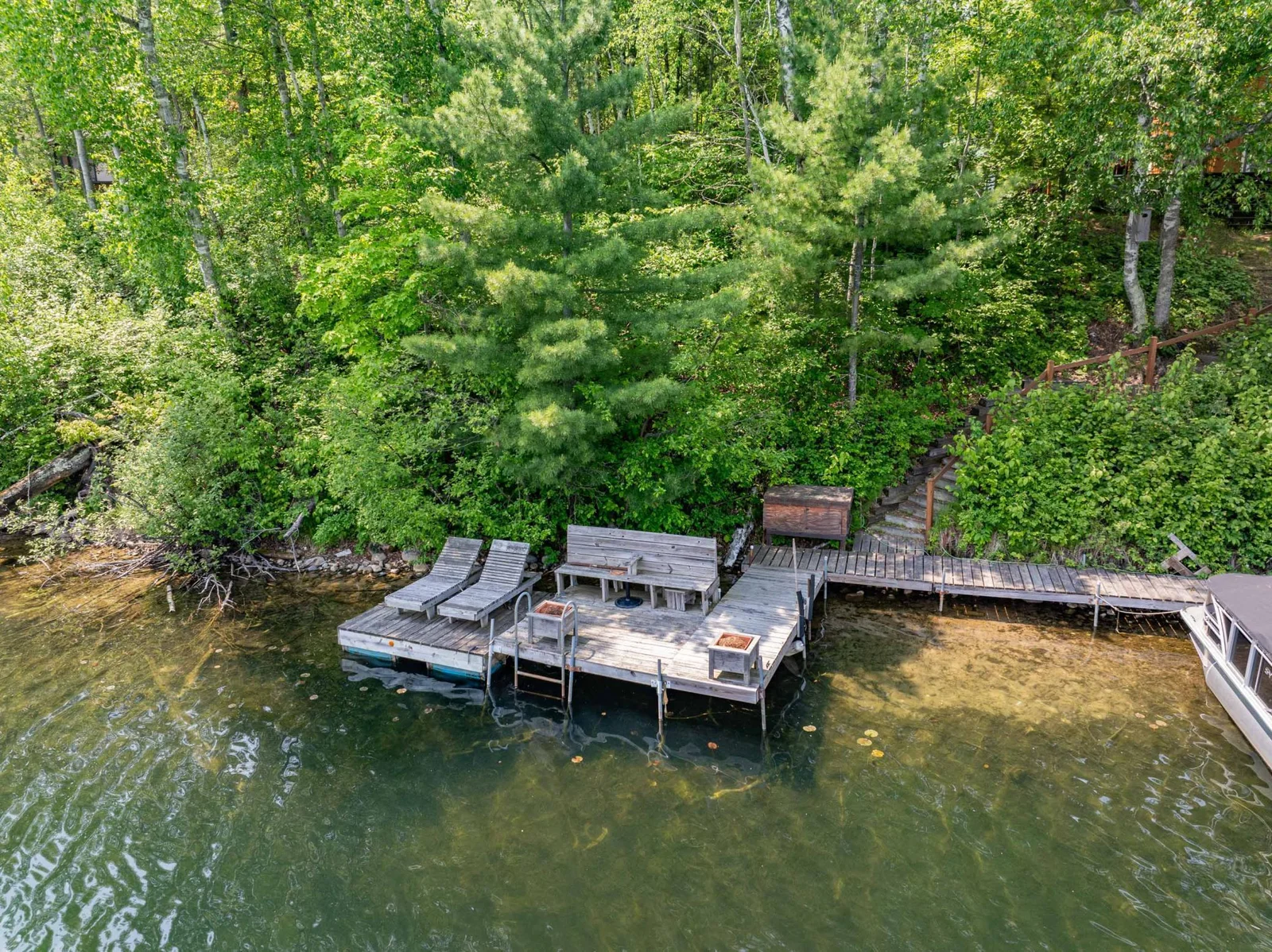 Dock & Floating Lounge