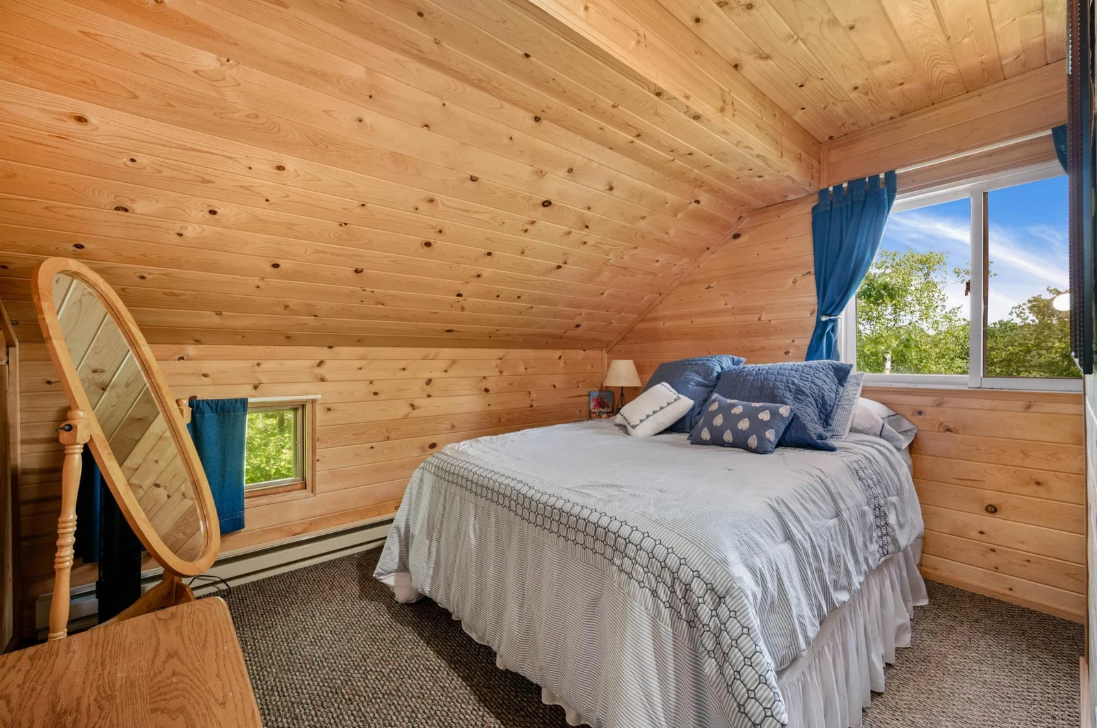 Bedroom 2 Upper