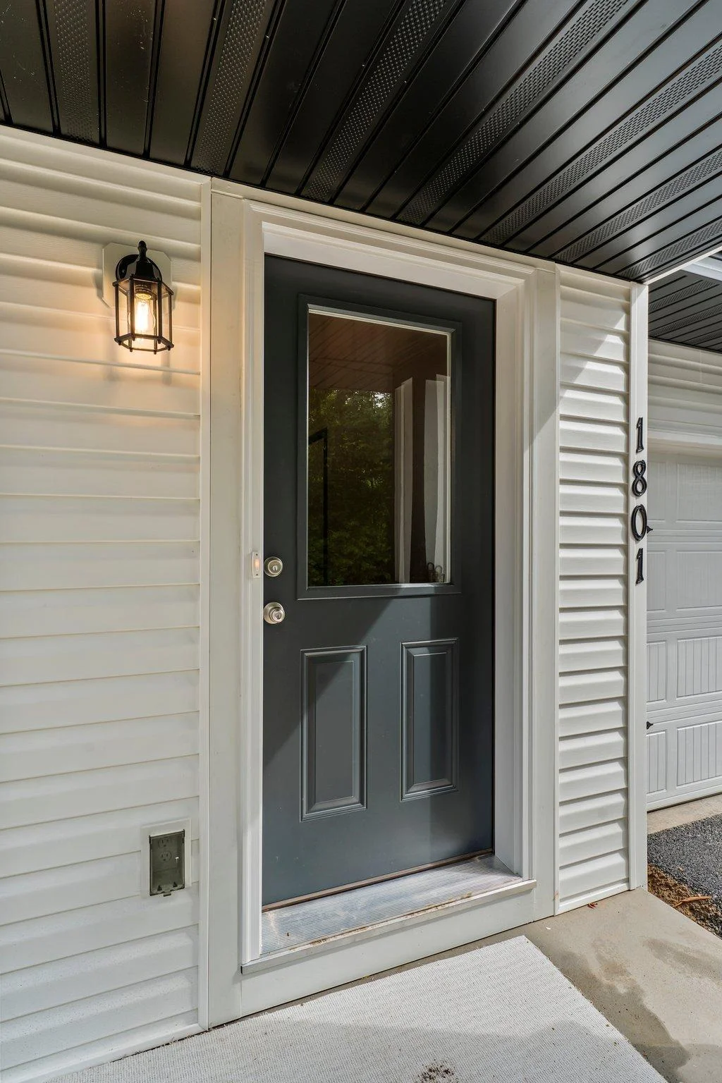 10-web-or-mls-1801 Hawk Trail-24.jpg