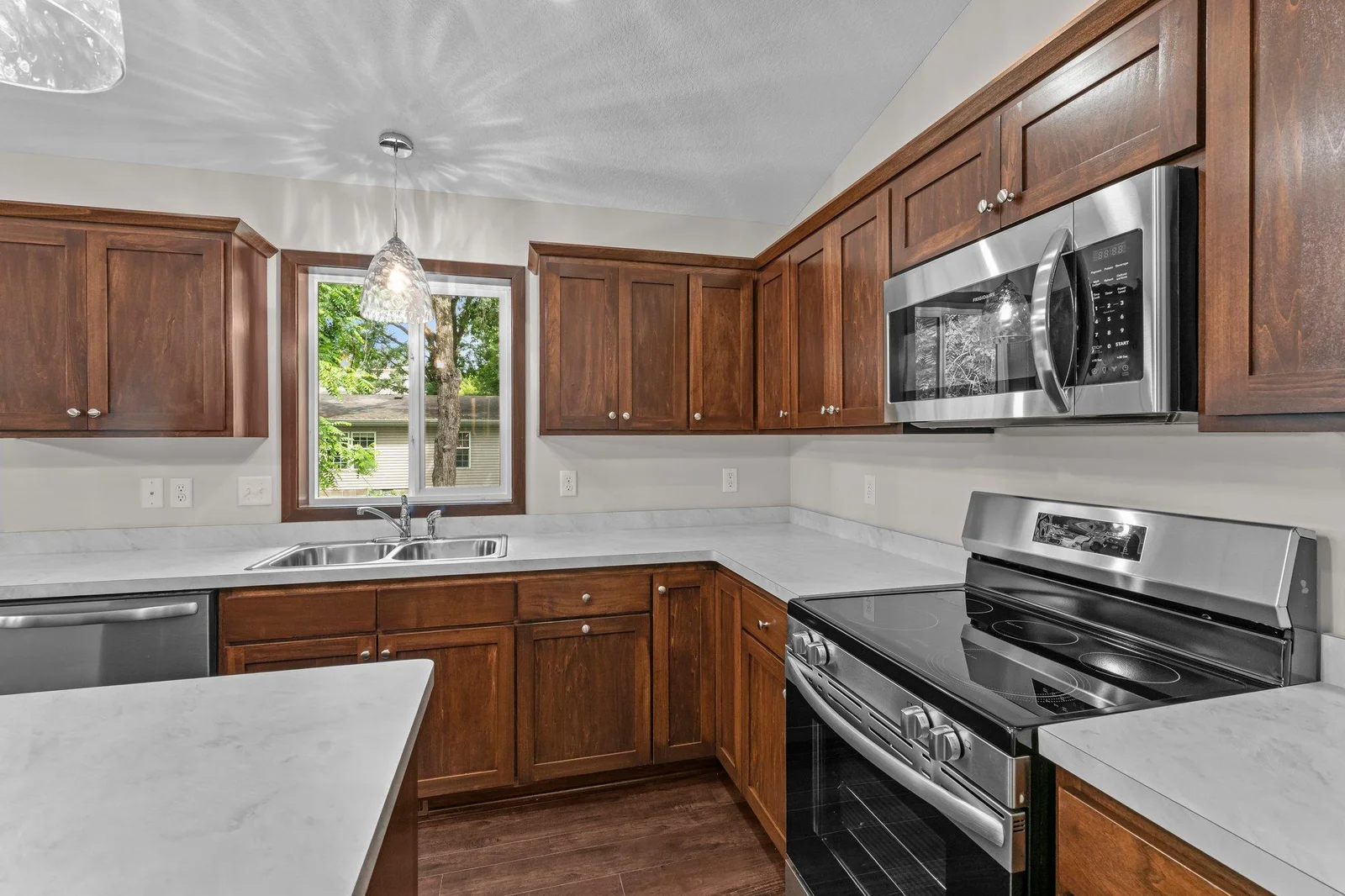 18-web-or-mls-1801 Hawk Trail-111.jpg