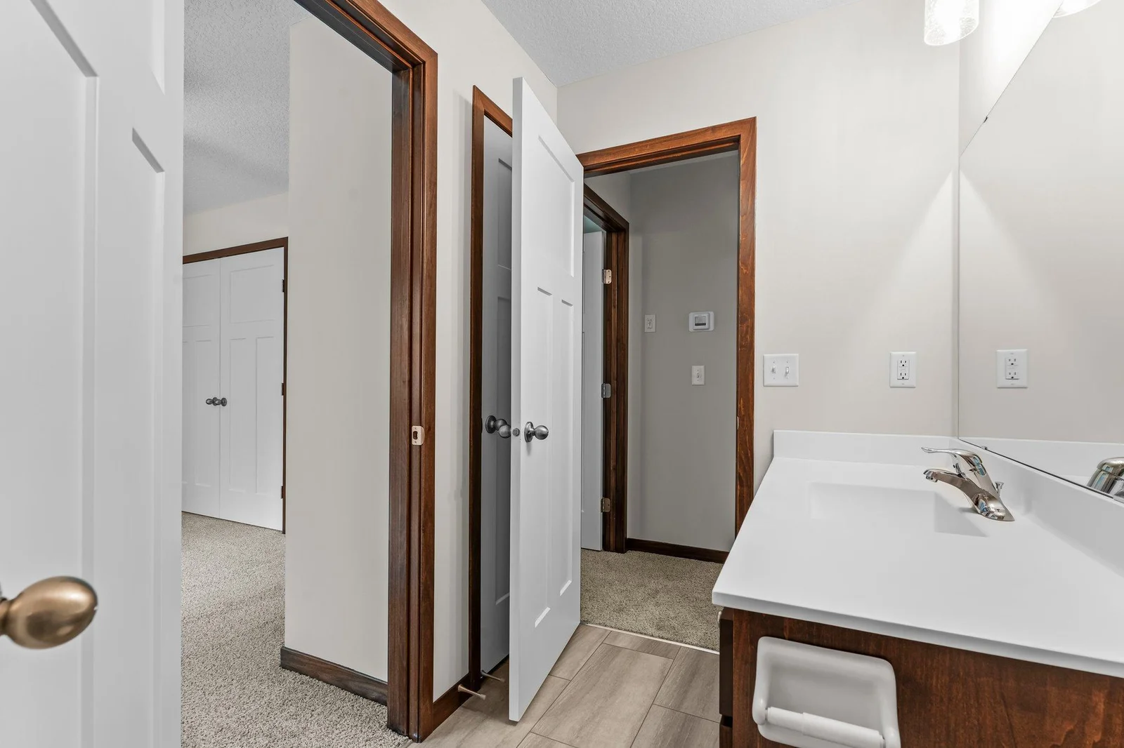 33-web-or-mls-1801 Hawk Trail-166.jpg