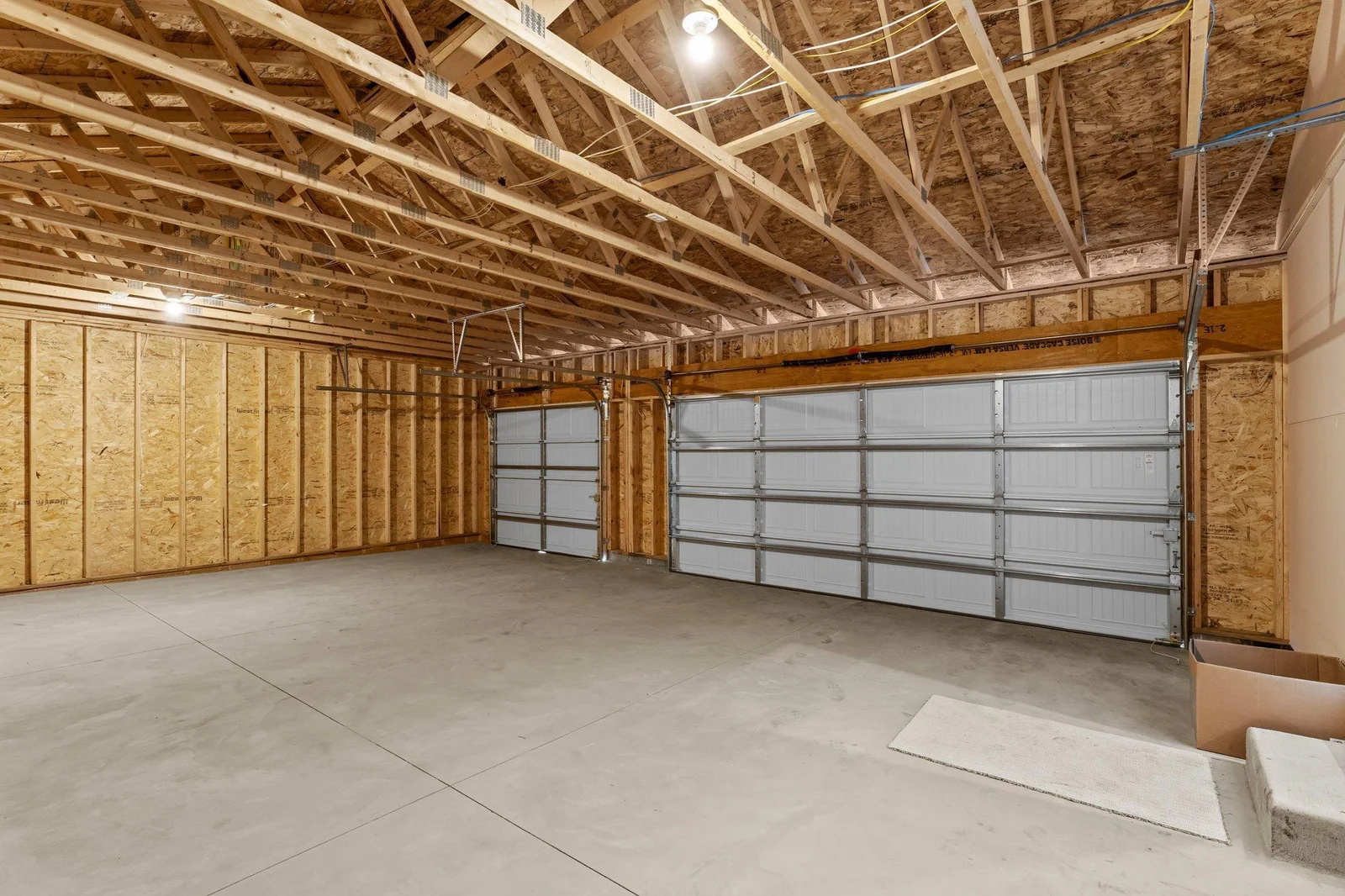 41-web-or-mls-1801 Hawk Trail-80.jpg