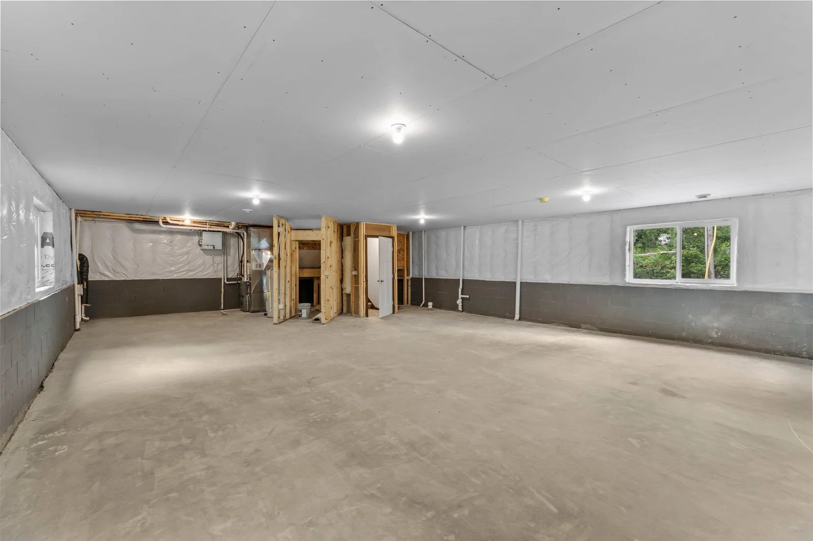 37-web-or-mls-1801 Hawk Trail-65.jpg