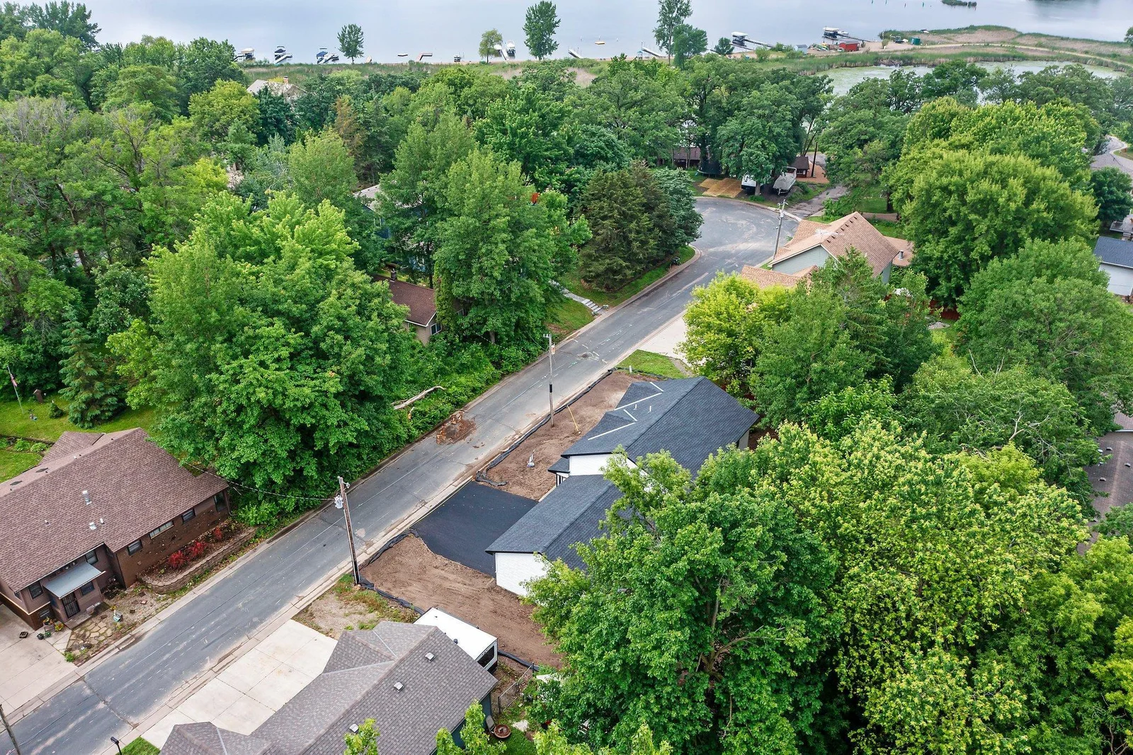 48-web-or-mls-1801 Hawk Trail-38.jpg