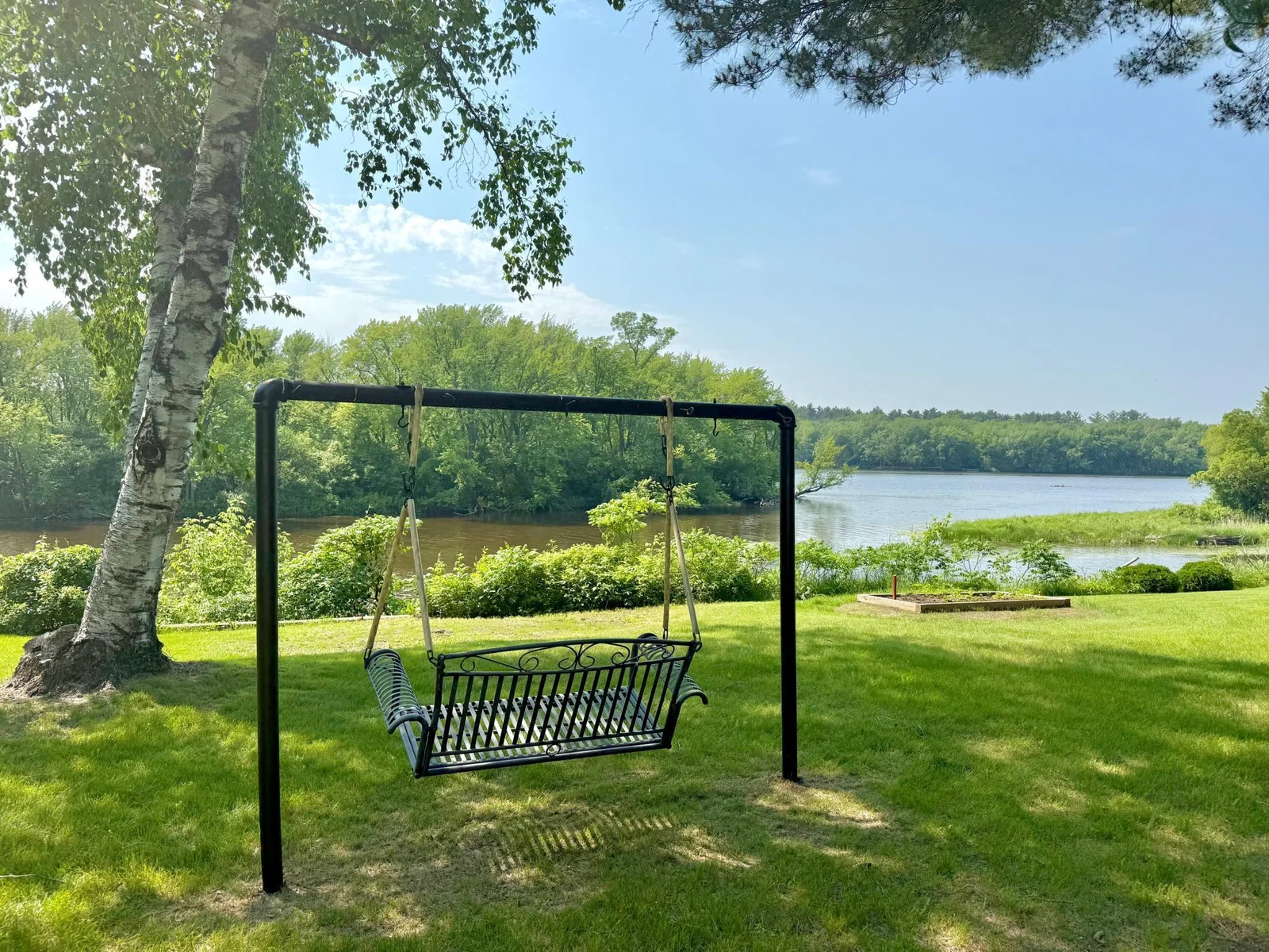 2-Stunning river frontage and panoramic views to enjoy.jpg