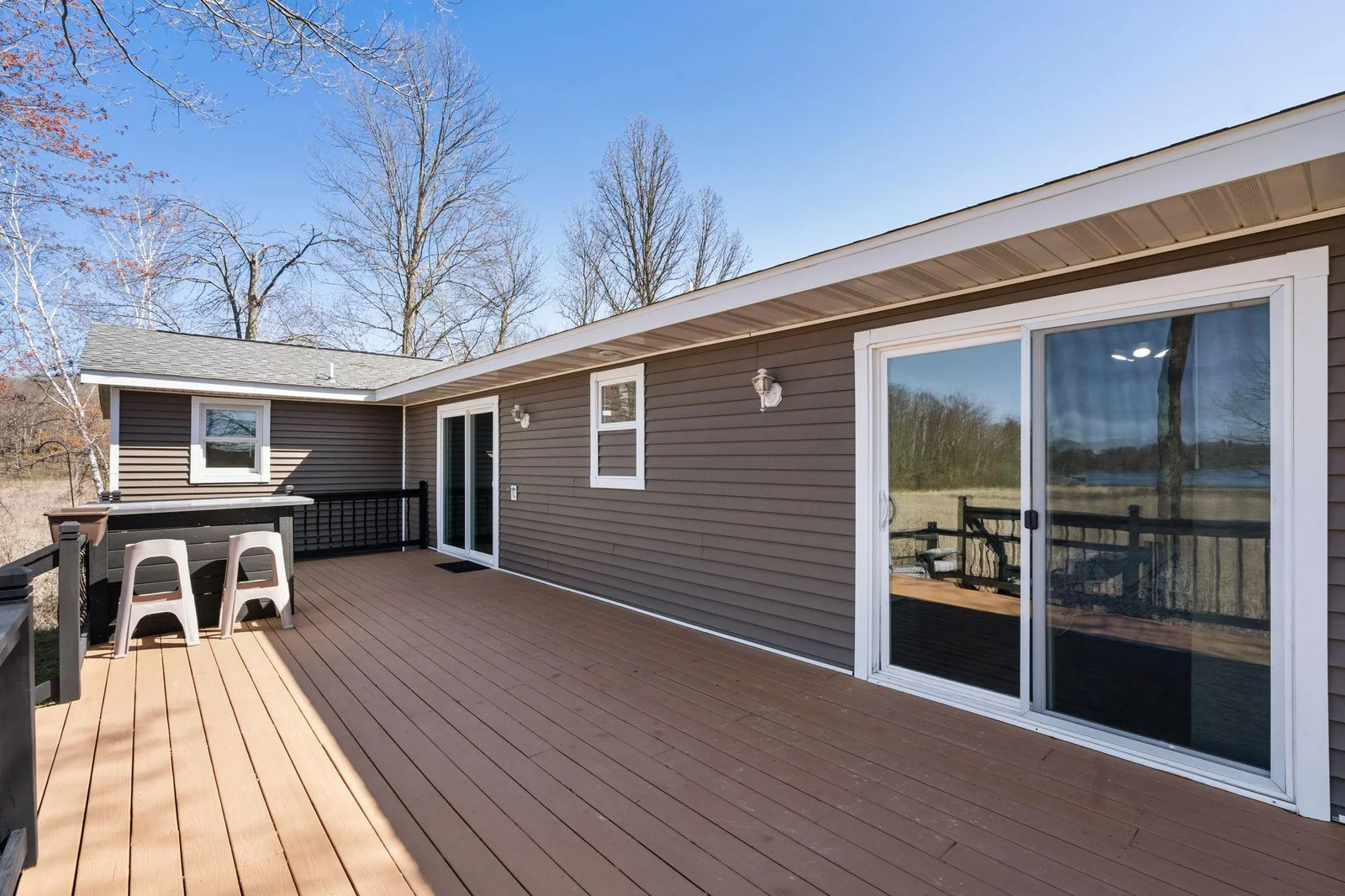 37-web-or-mls-695-pine-lake-ln.jpg