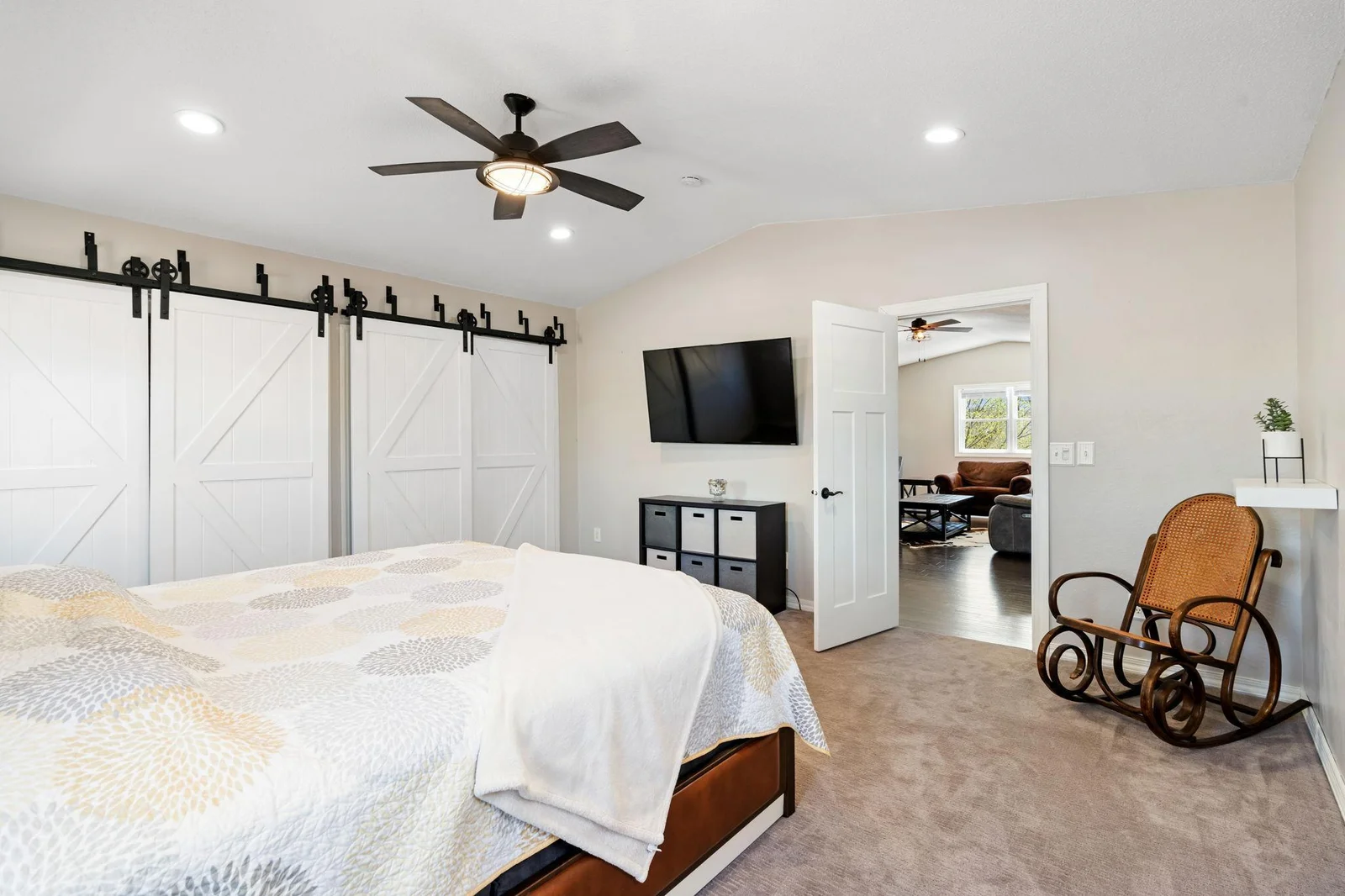 20-web-or-mls-695-pine-lake-ln.jpg