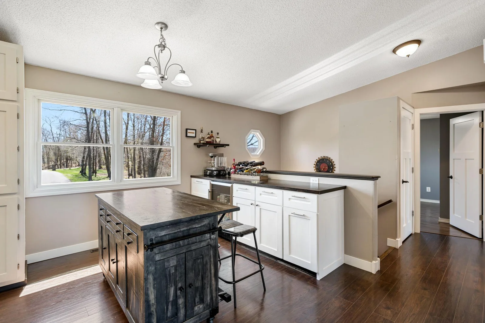 17-web-or-mls-695-pine-lake-ln.jpg