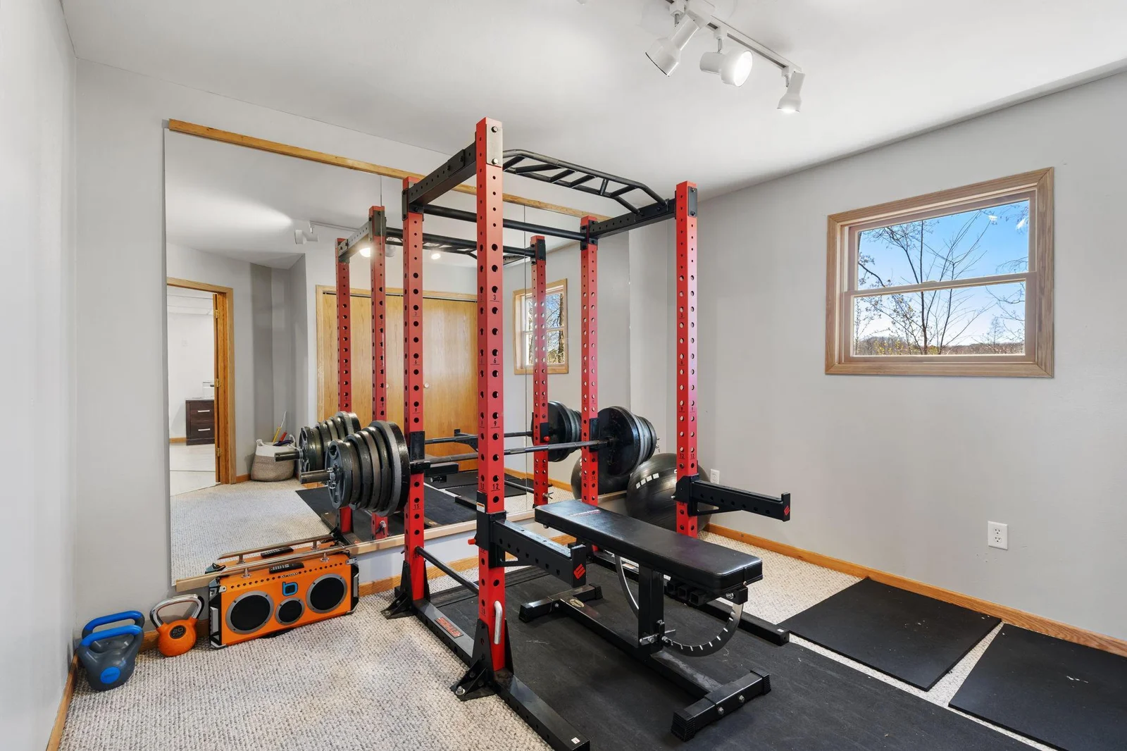 27-web-or-mls-695-pine-lake-ln.jpg