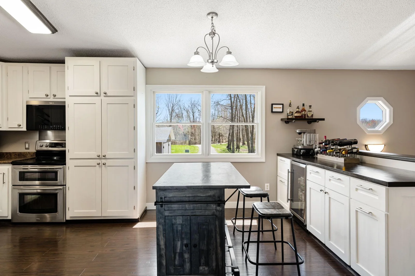 16-web-or-mls-695-pine-lake-ln.jpg