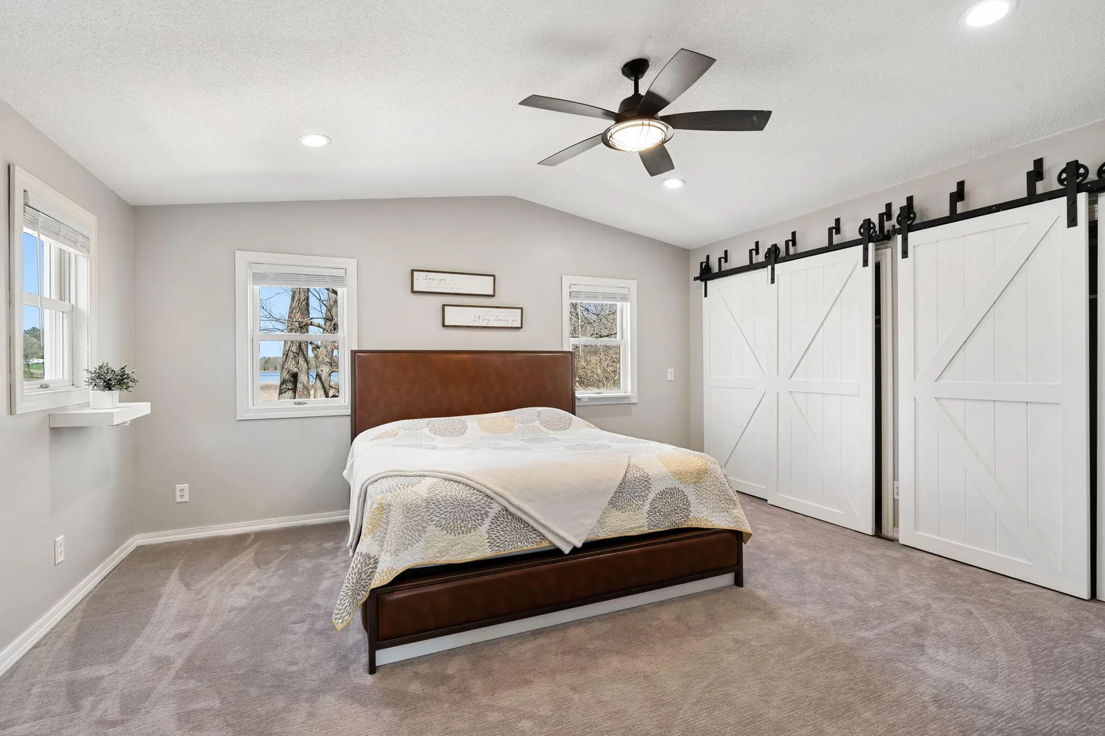 18-web-or-mls-695-pine-lake-ln.jpg