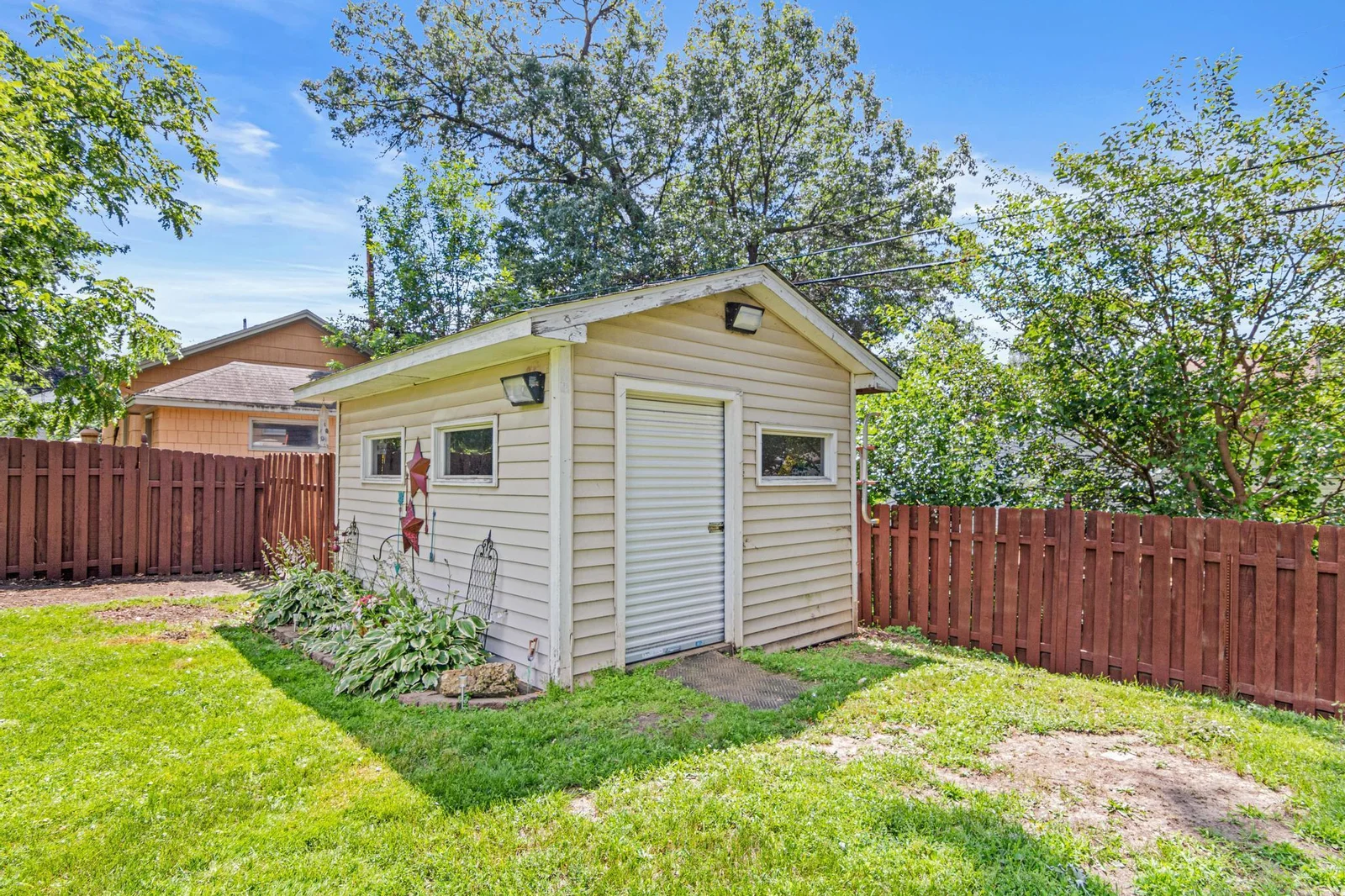 Shed - crafts, gardening, or a she-shed?