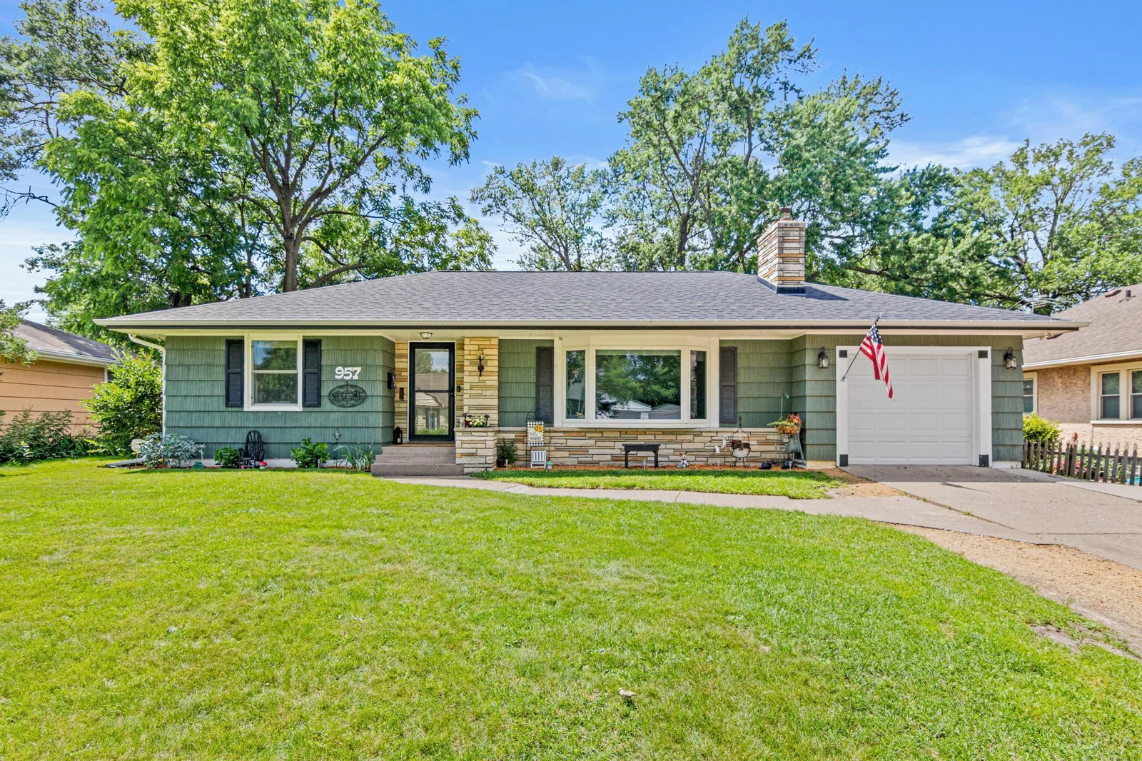 957 Hall Avenue, West Saint Paul