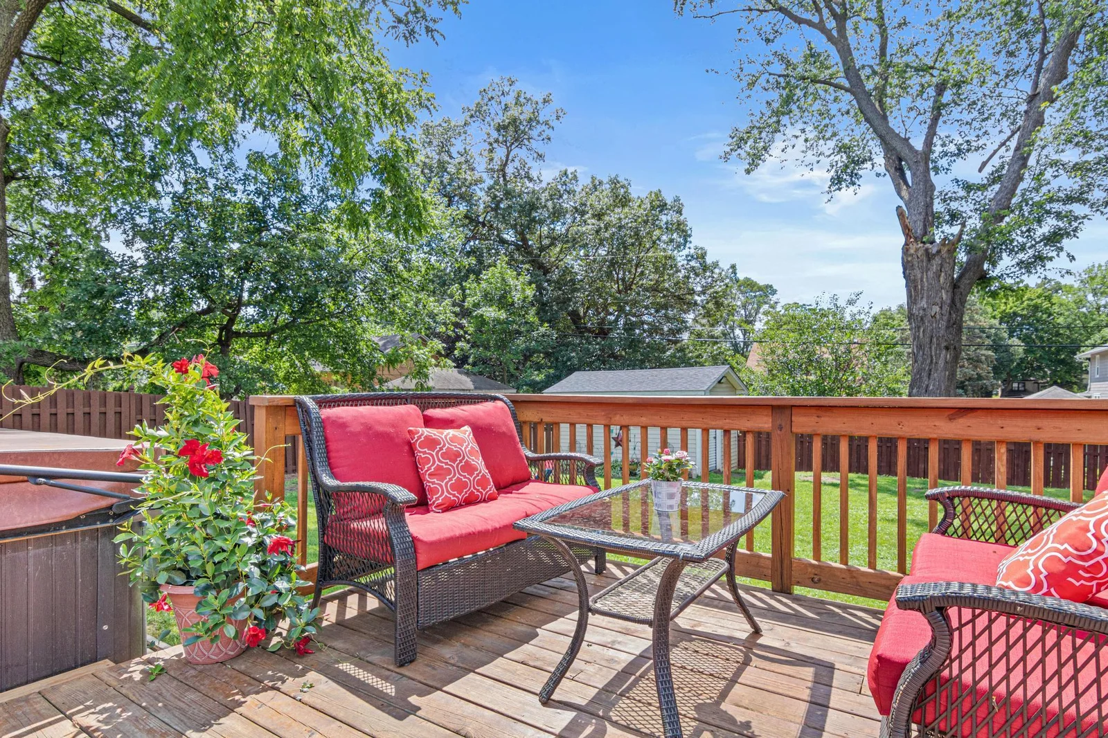 Expansive Deck