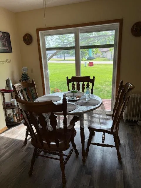 Dining Area.jpg